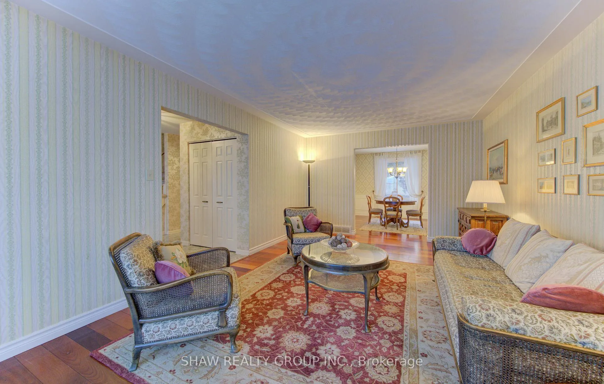 Photo 10 of 32 Brookview Court, Kitchener — HOMEH