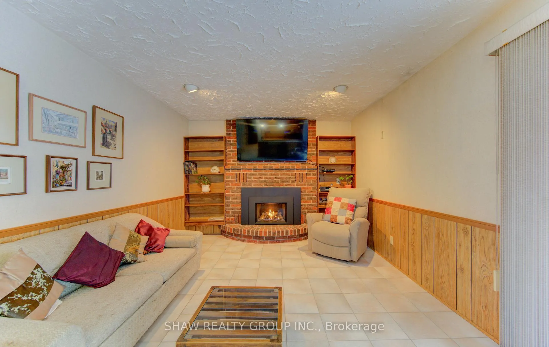 Photo 17 of 32 Brookview Court, Kitchener — HOMEH
