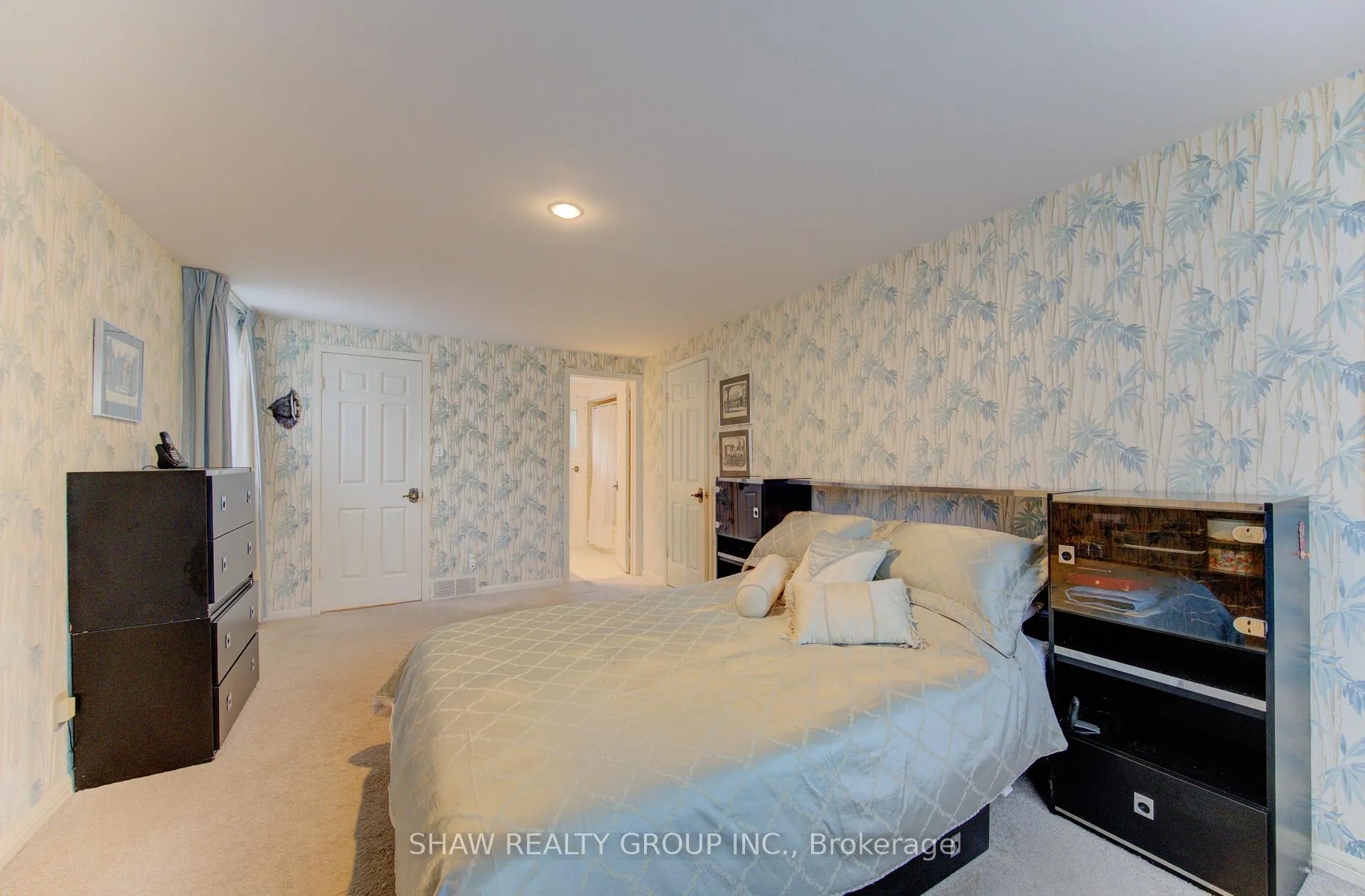 Photo 23 of 32 Brookview Court, Kitchener — HOMEH