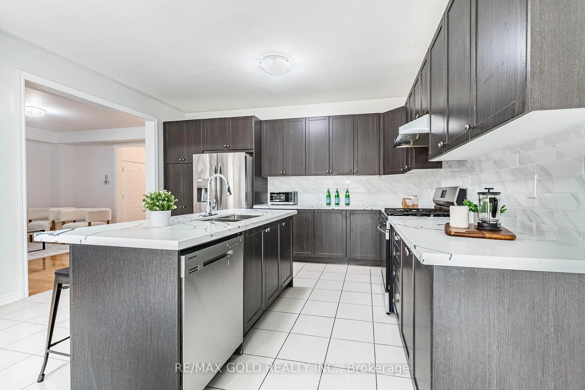 Photo 13 of 44 Roulette Crescent, Brampton, Northwest Brampton — HOMEH