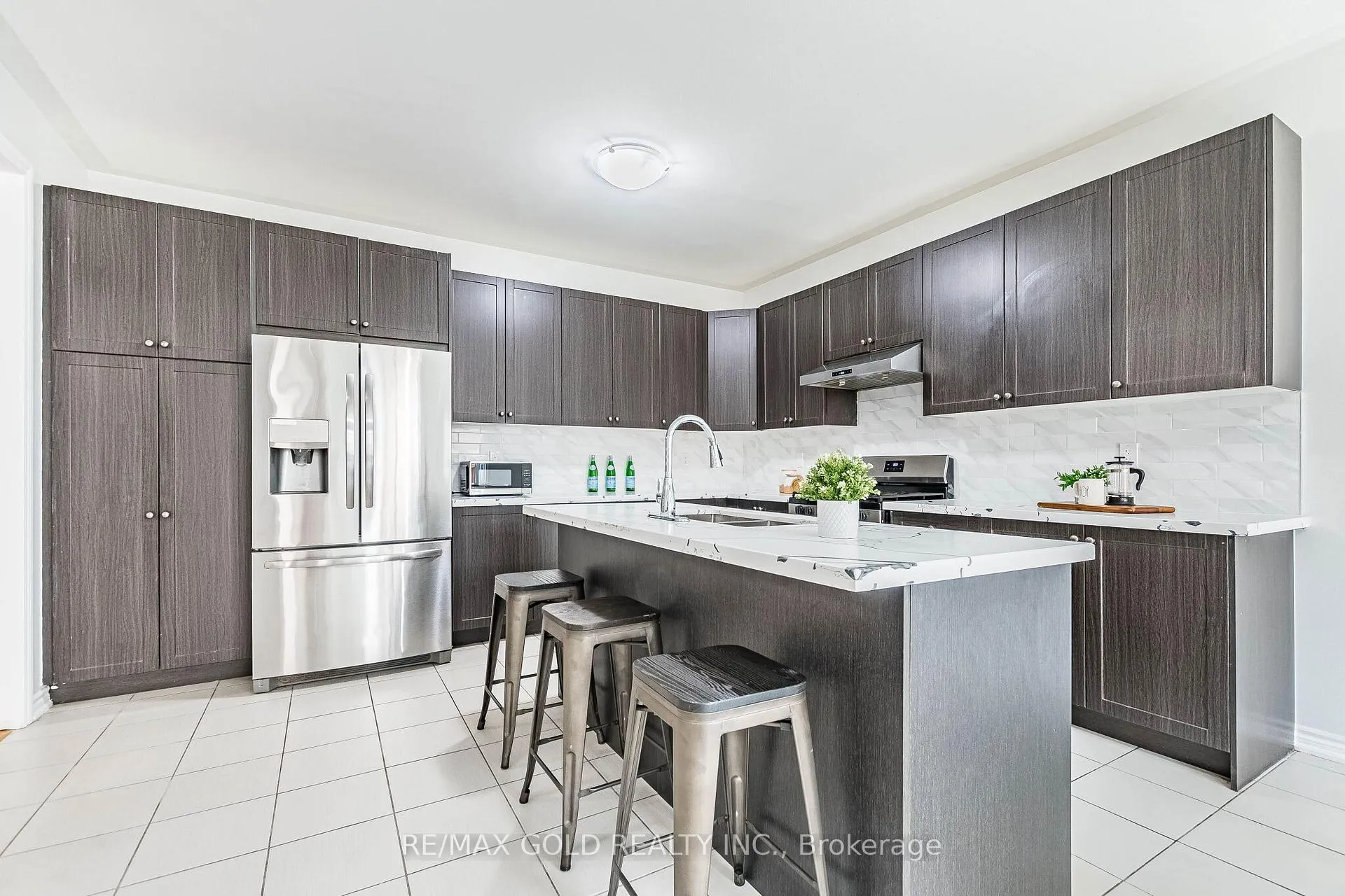 Photo 15 of 44 Roulette Crescent, Brampton, Northwest Brampton — HOMEH
