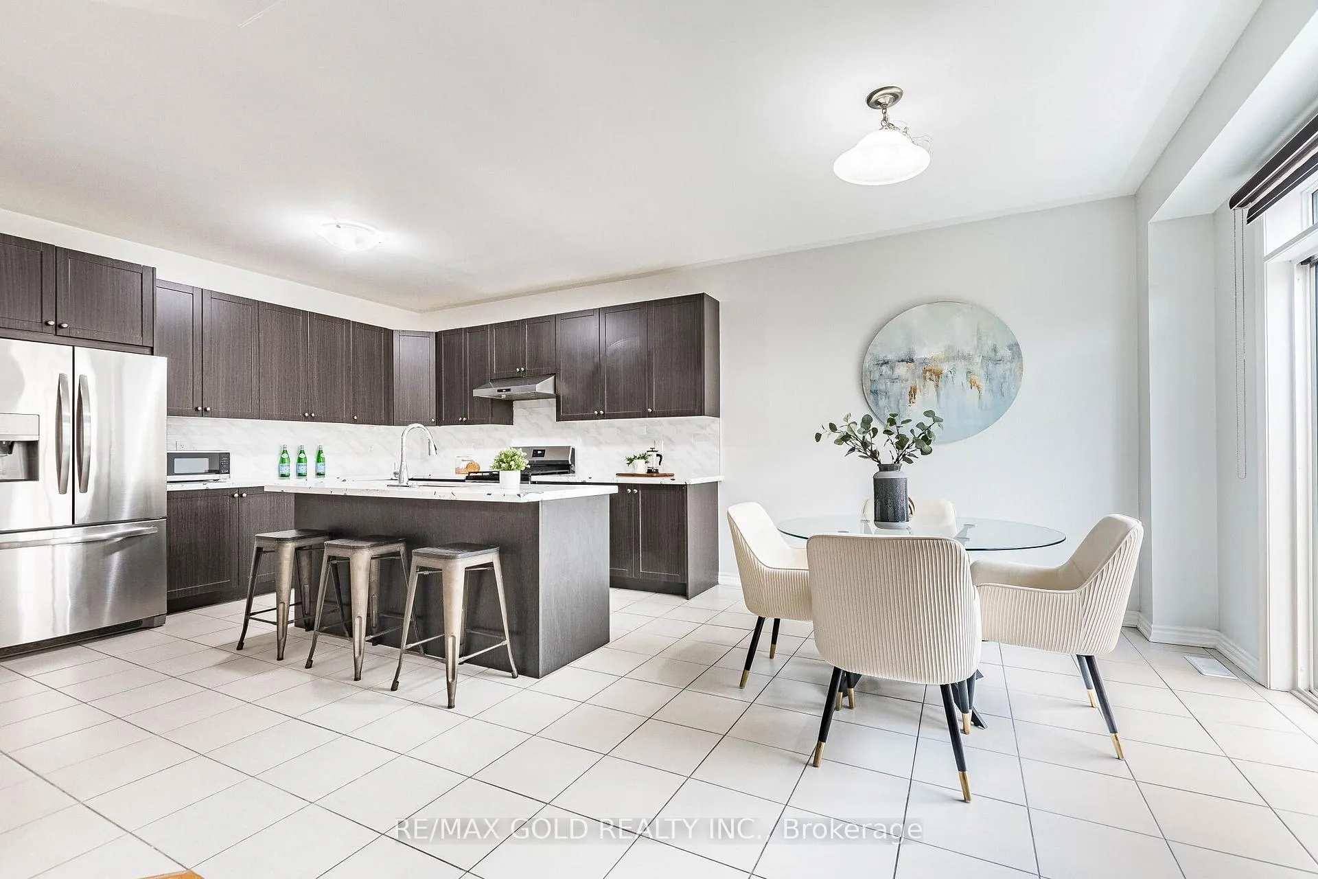 Photo 16 of 44 Roulette Crescent, Brampton, Northwest Brampton — HOMEH