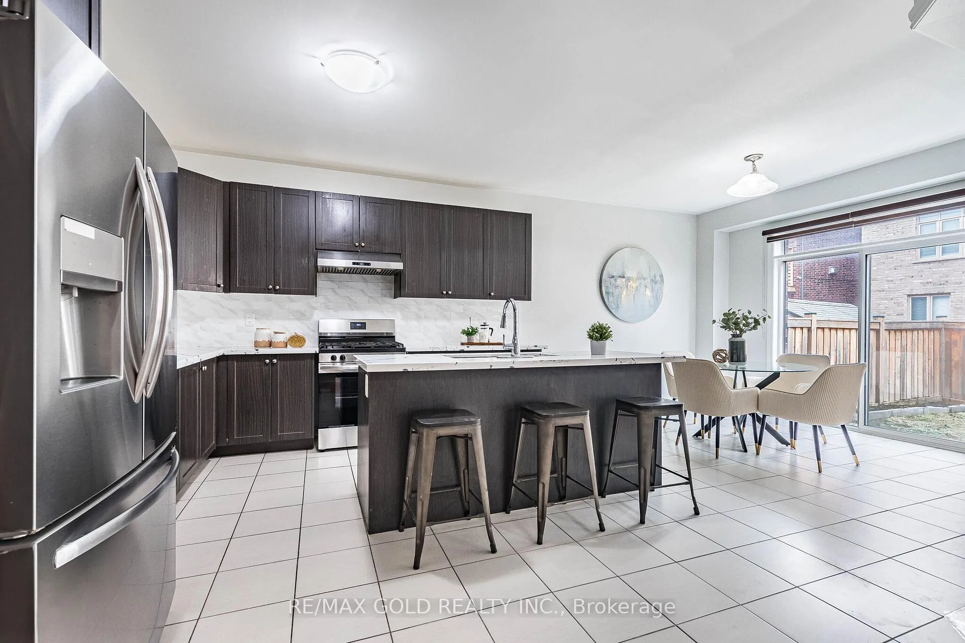 Photo 17 of 44 Roulette Crescent, Brampton, Northwest Brampton — HOMEH