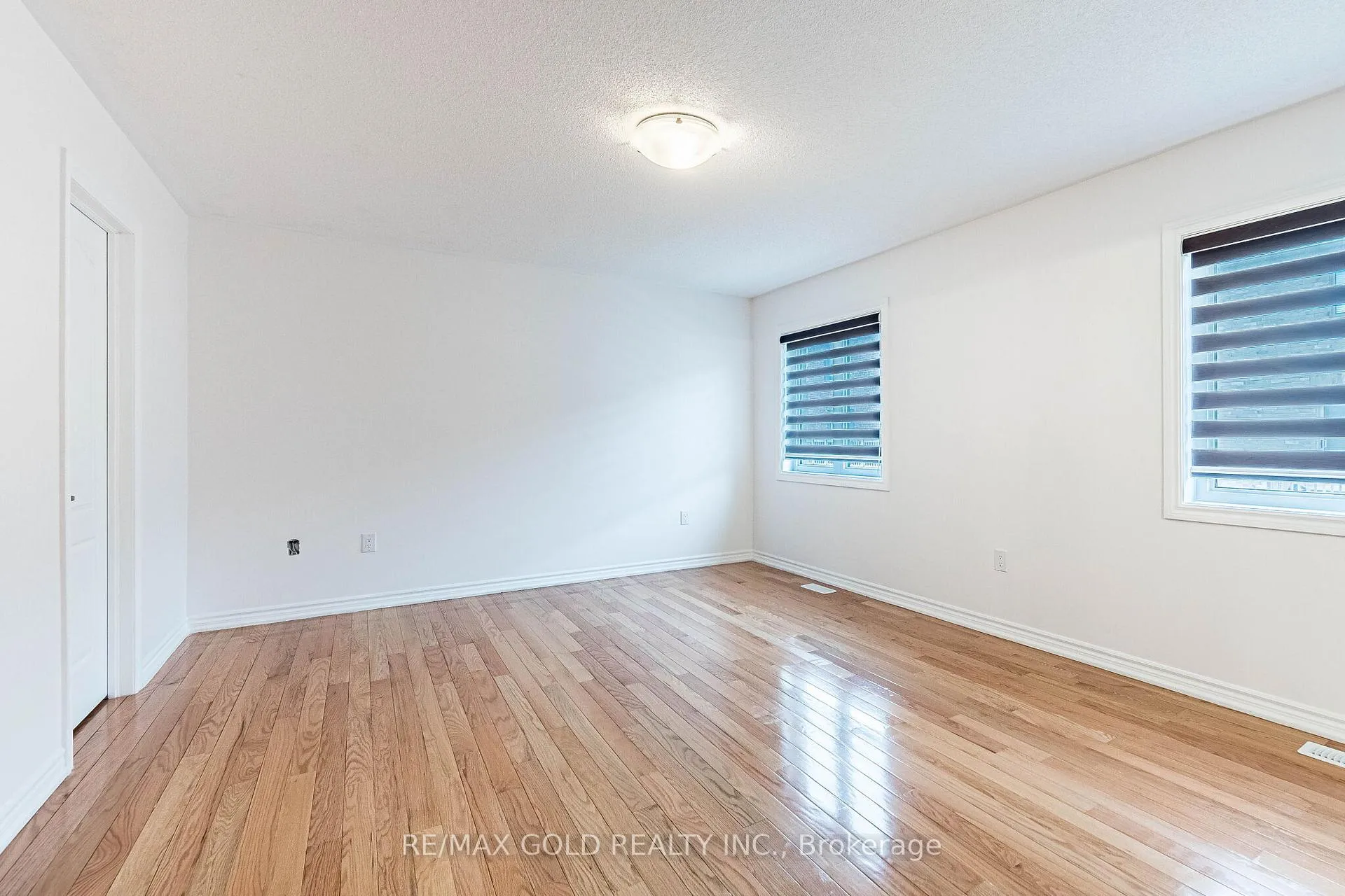 Photo 22 of 44 Roulette Crescent, Brampton, Northwest Brampton — HOMEH
