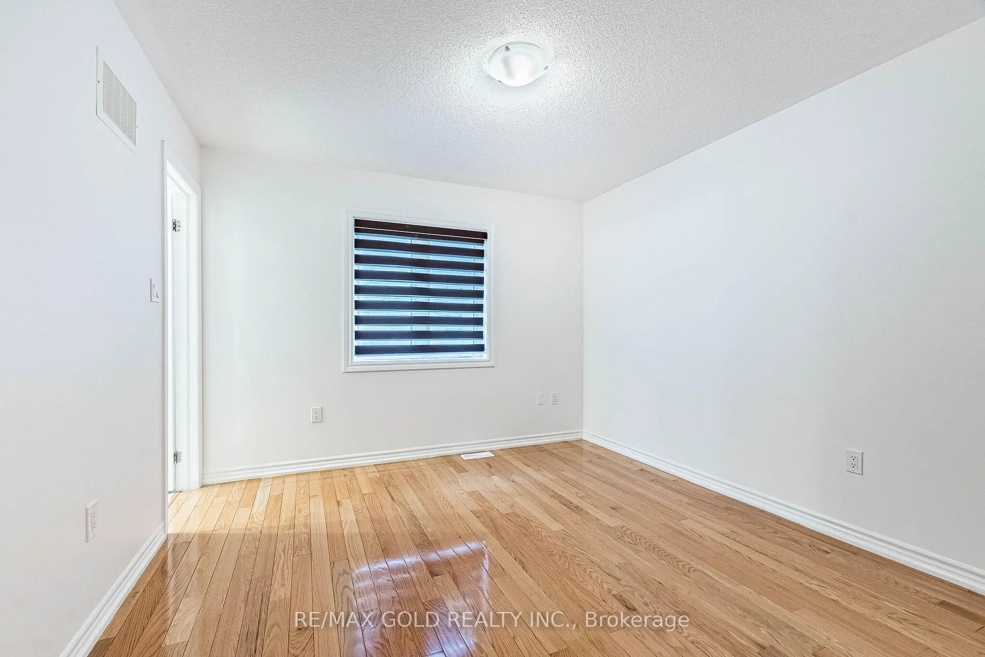 Photo 26 of 44 Roulette Crescent, Brampton, Northwest Brampton — HOMEH