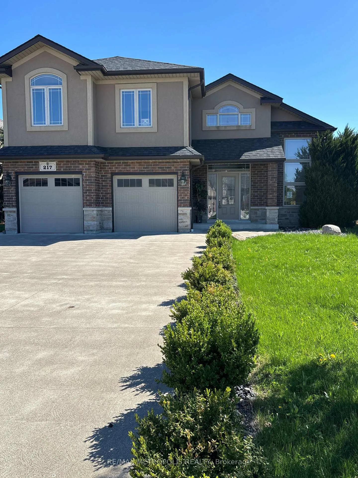 Photo 2 of 217 Jasmine Drive, Lakeshore — HOMEH
