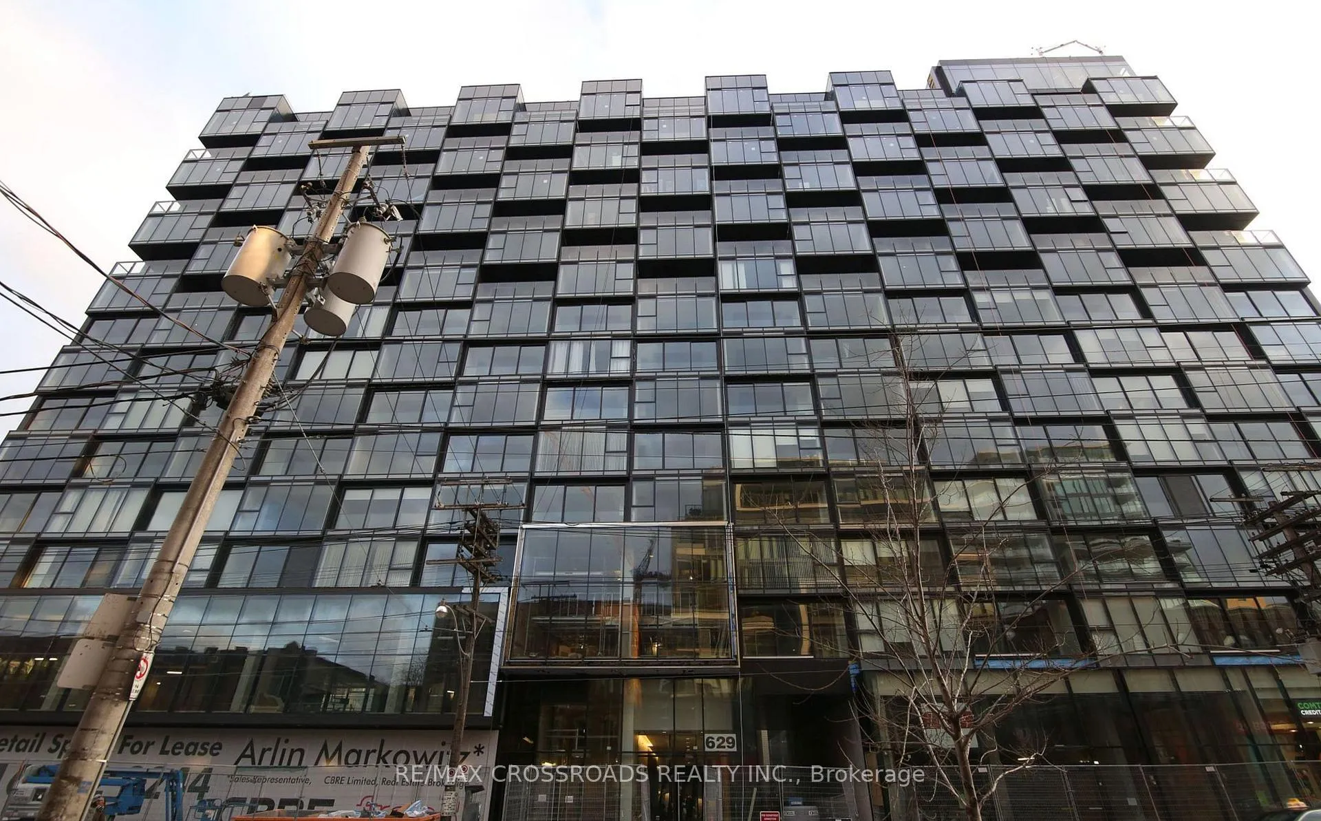 Front of Unit 720, 629 King Street W