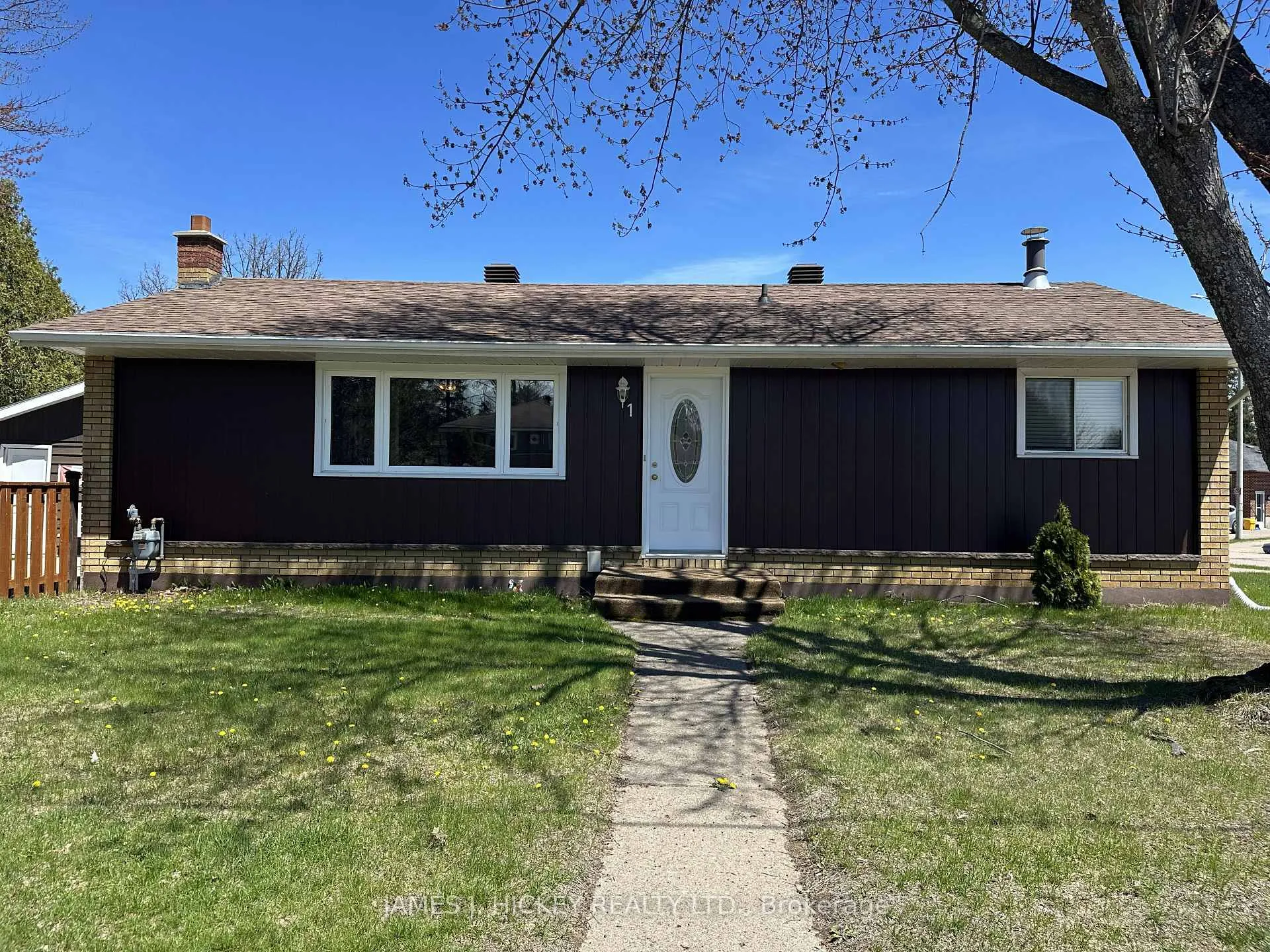Photo 29 of 1 Highland Crescent, Deep River — HOMEH