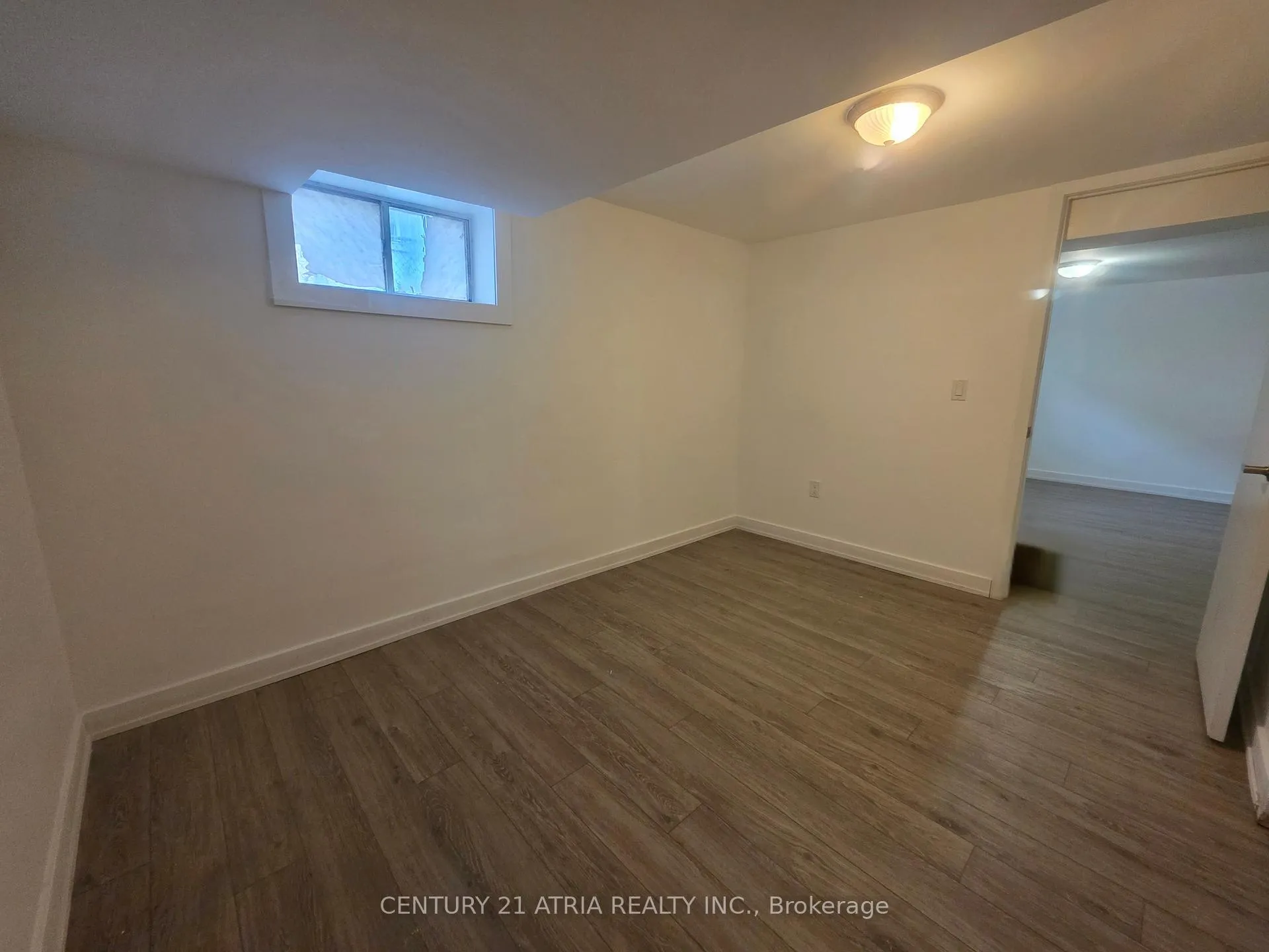 Photo 5 of Unit Lower, 19 Meadowview Avenue, Markham, Grandview — HOMEH