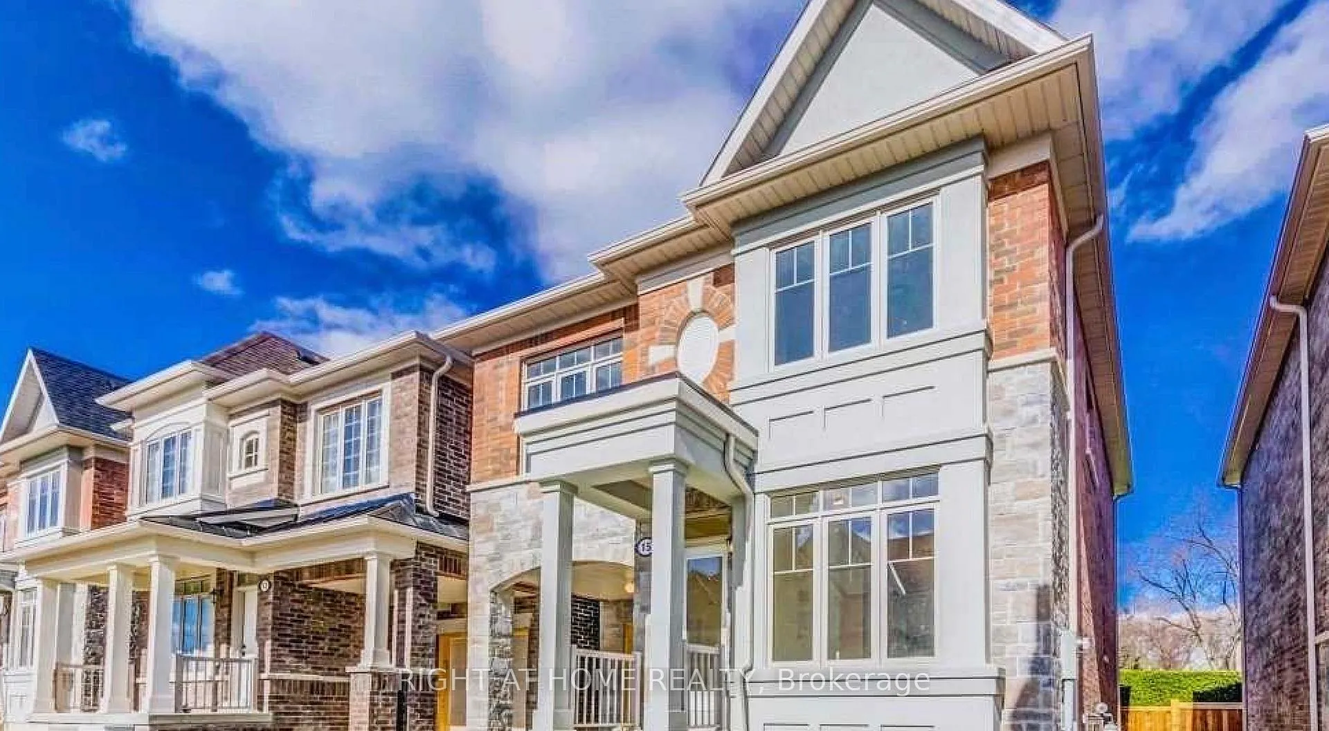 Front of Unit Upper, 15 Culloden Court