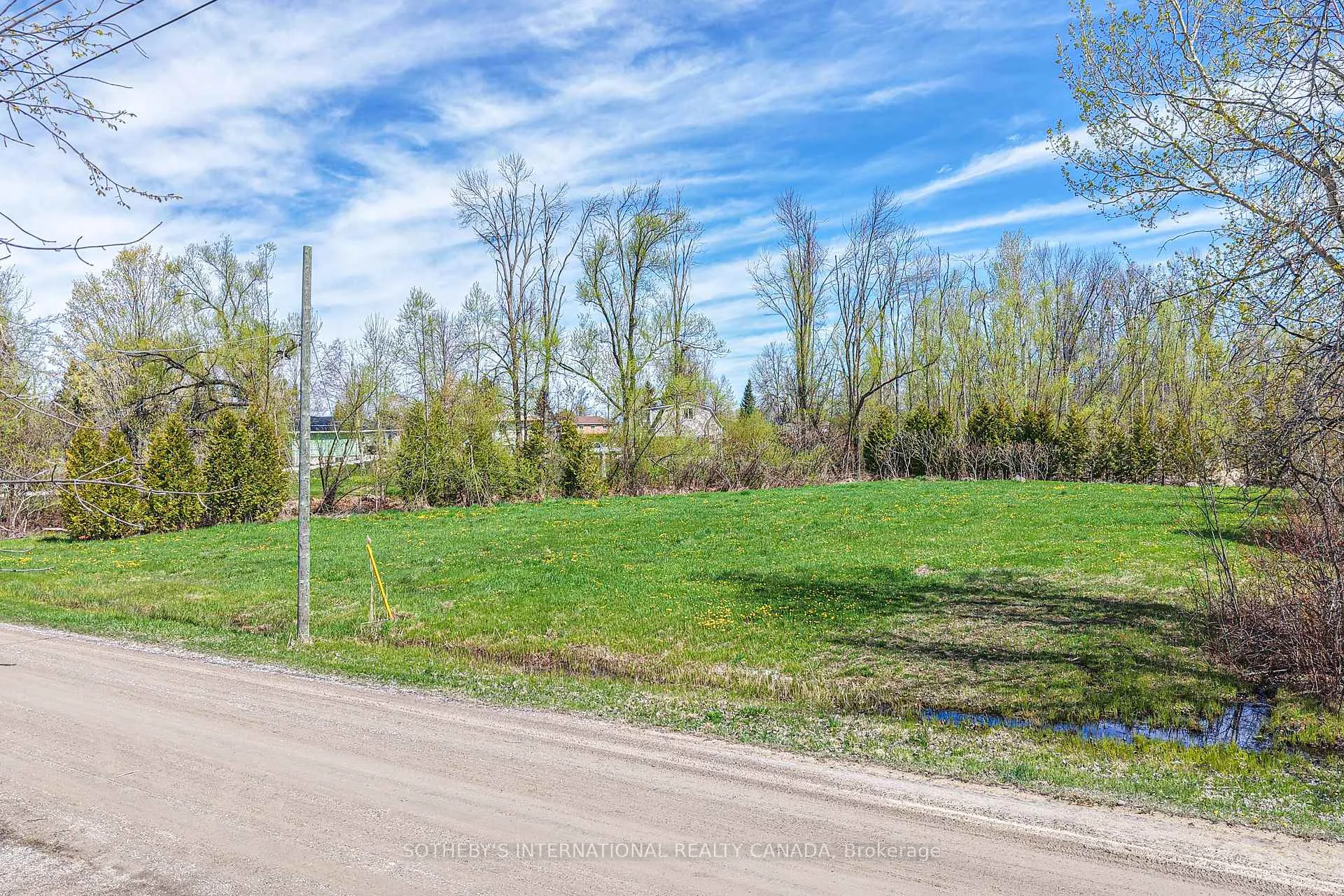 Photo 4 of 4136 Fountain Drive, Ramara, Rural Ramara — HOMEH