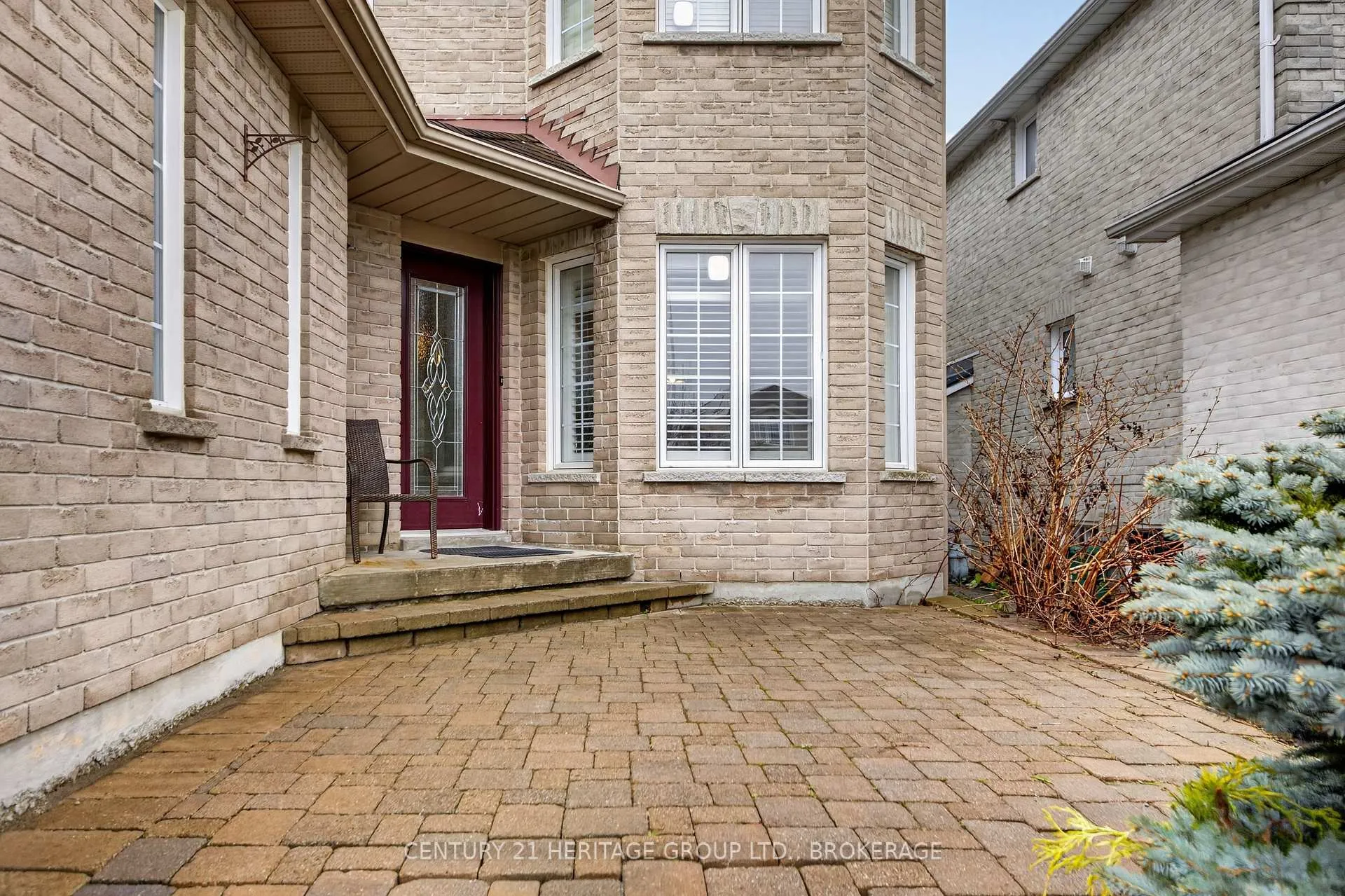 Photo 3 of 30 Lang Drive, Barrie, Northwest — HOMEH