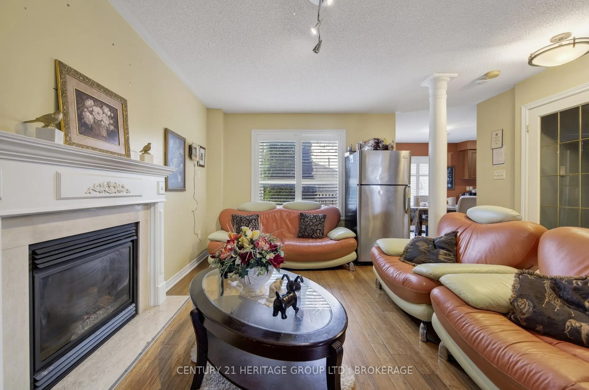 Photo 11 of 30 Lang Drive, Barrie, Northwest — HOMEH