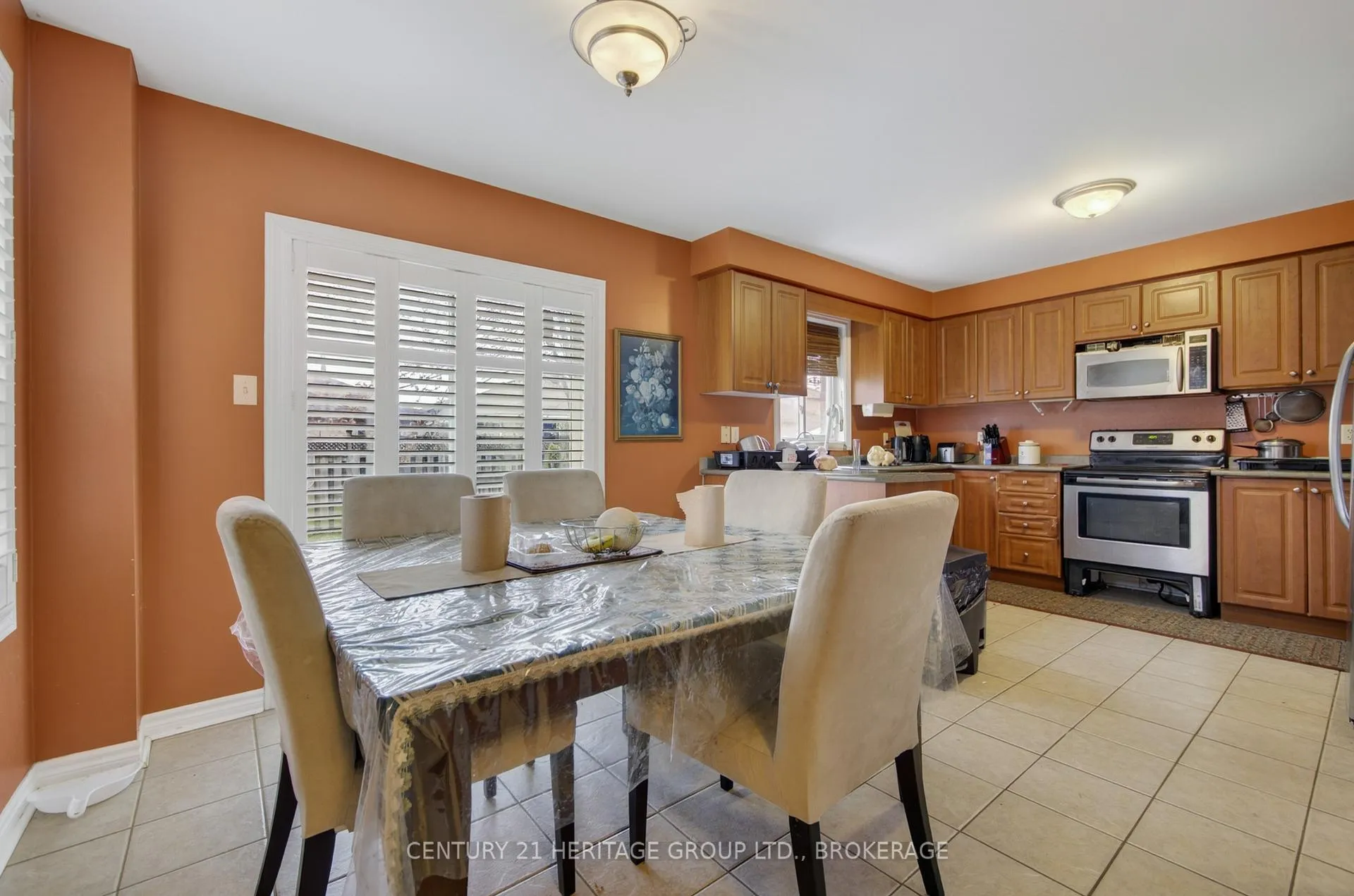 Photo 14 of 30 Lang Drive, Barrie, Northwest — HOMEH