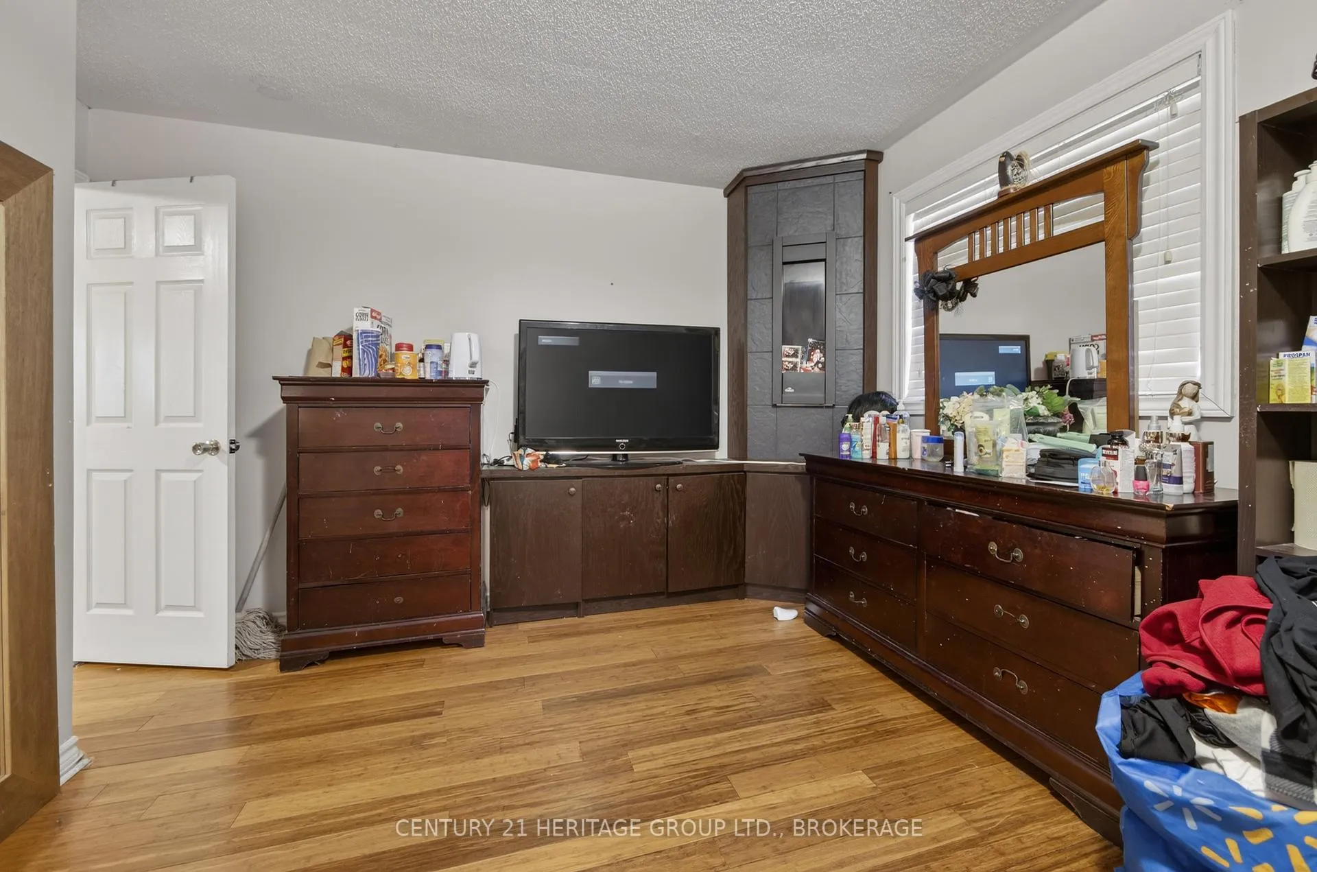 Photo 25 of 30 Lang Drive, Barrie, Northwest — HOMEH