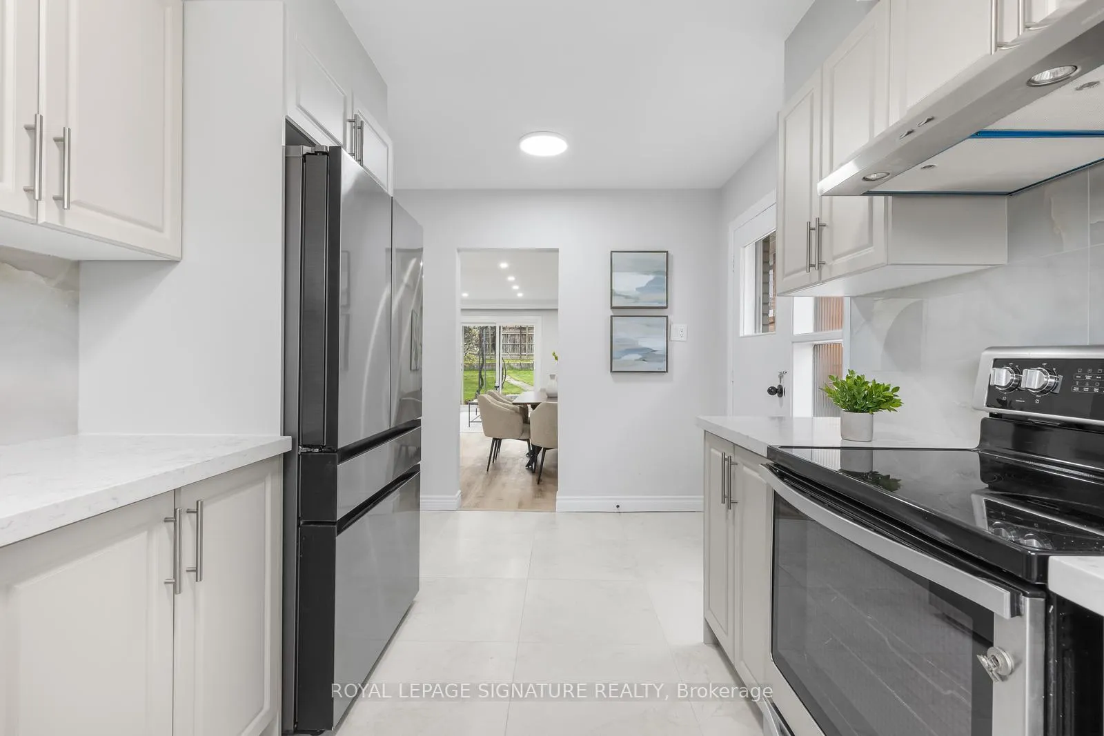 Photo 12 of 17 Norfield Crescent, Etobicoke, Elms-Old Rexdale — HOMEH