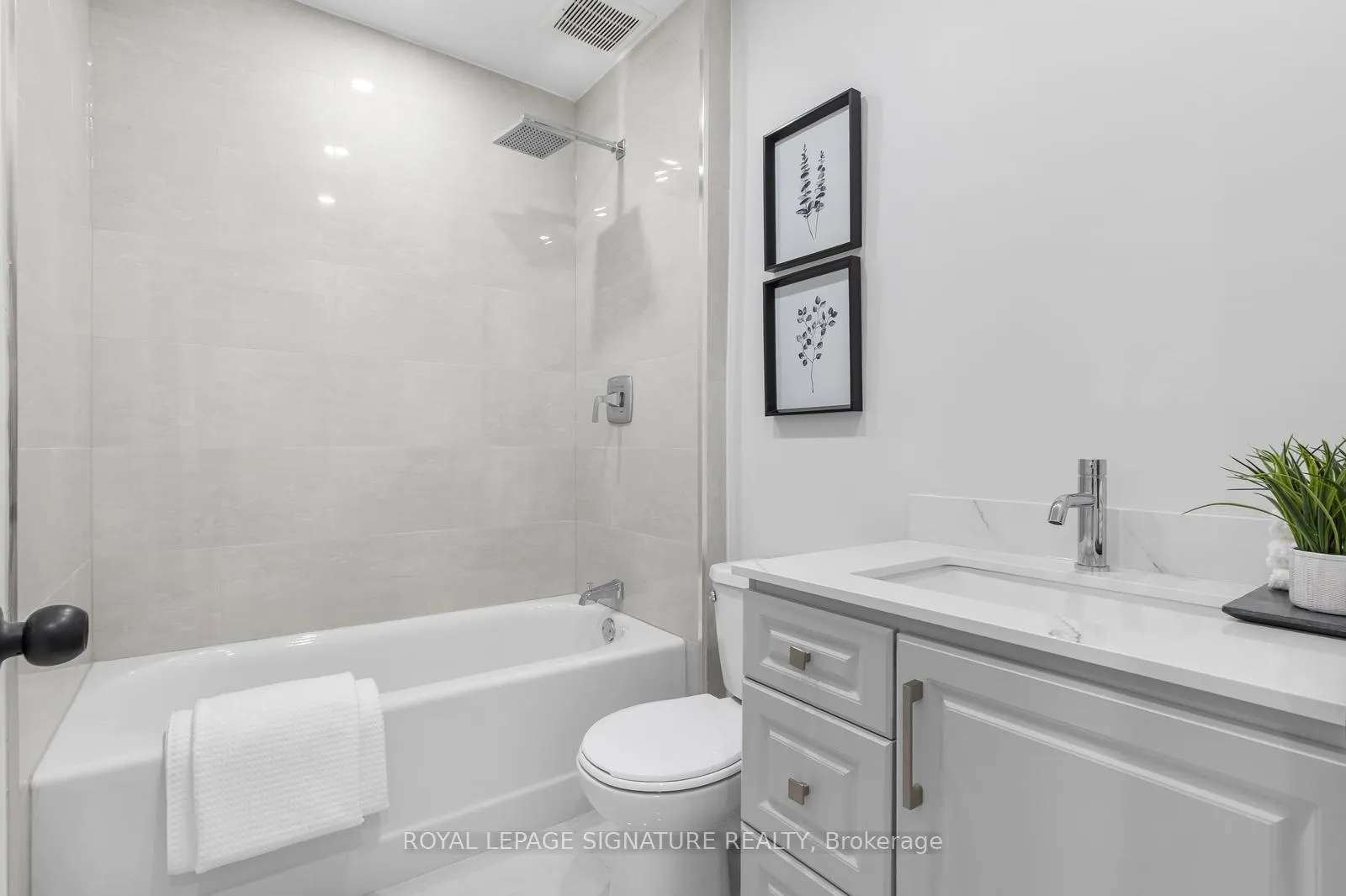Photo 15 of 17 Norfield Crescent, Etobicoke, Elms-Old Rexdale — HOMEH
