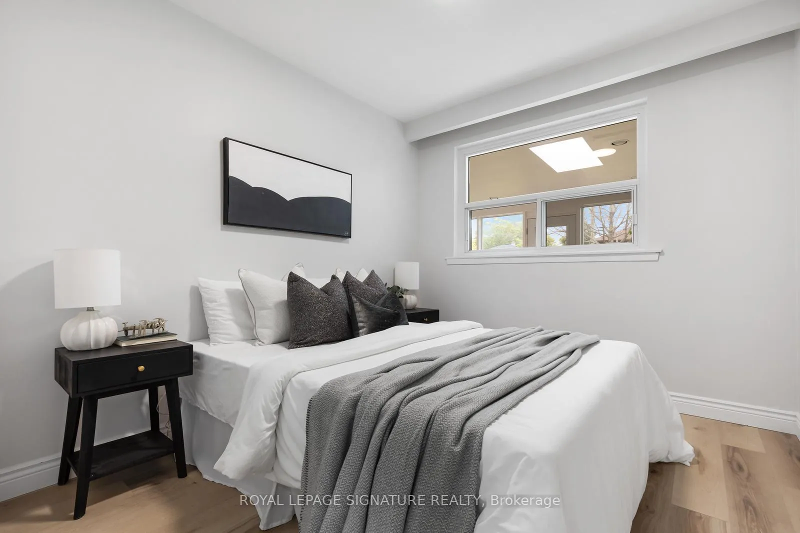 Photo 16 of 17 Norfield Crescent, Etobicoke, Elms-Old Rexdale — HOMEH