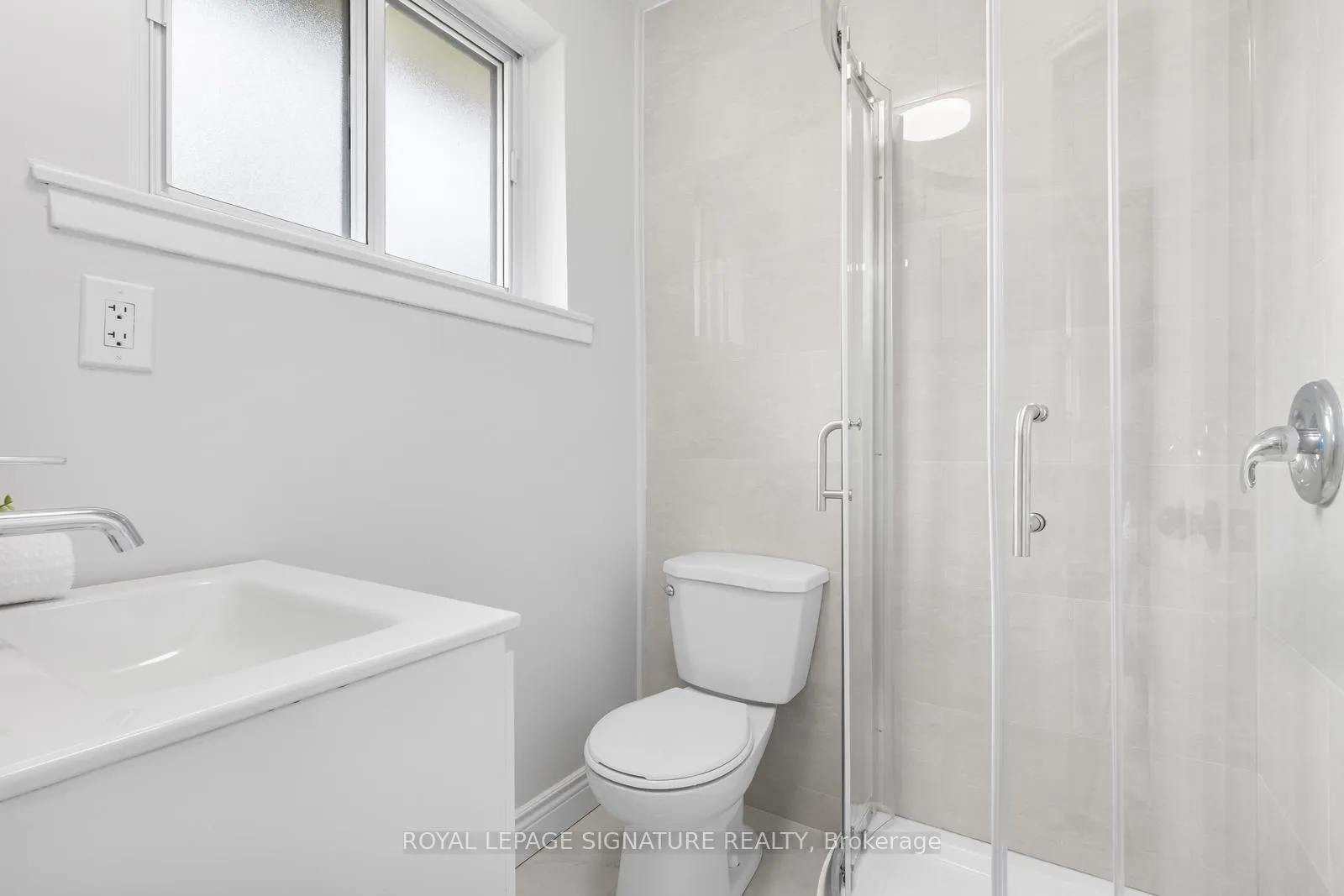 Photo 20 of 17 Norfield Crescent, Etobicoke, Elms-Old Rexdale — HOMEH