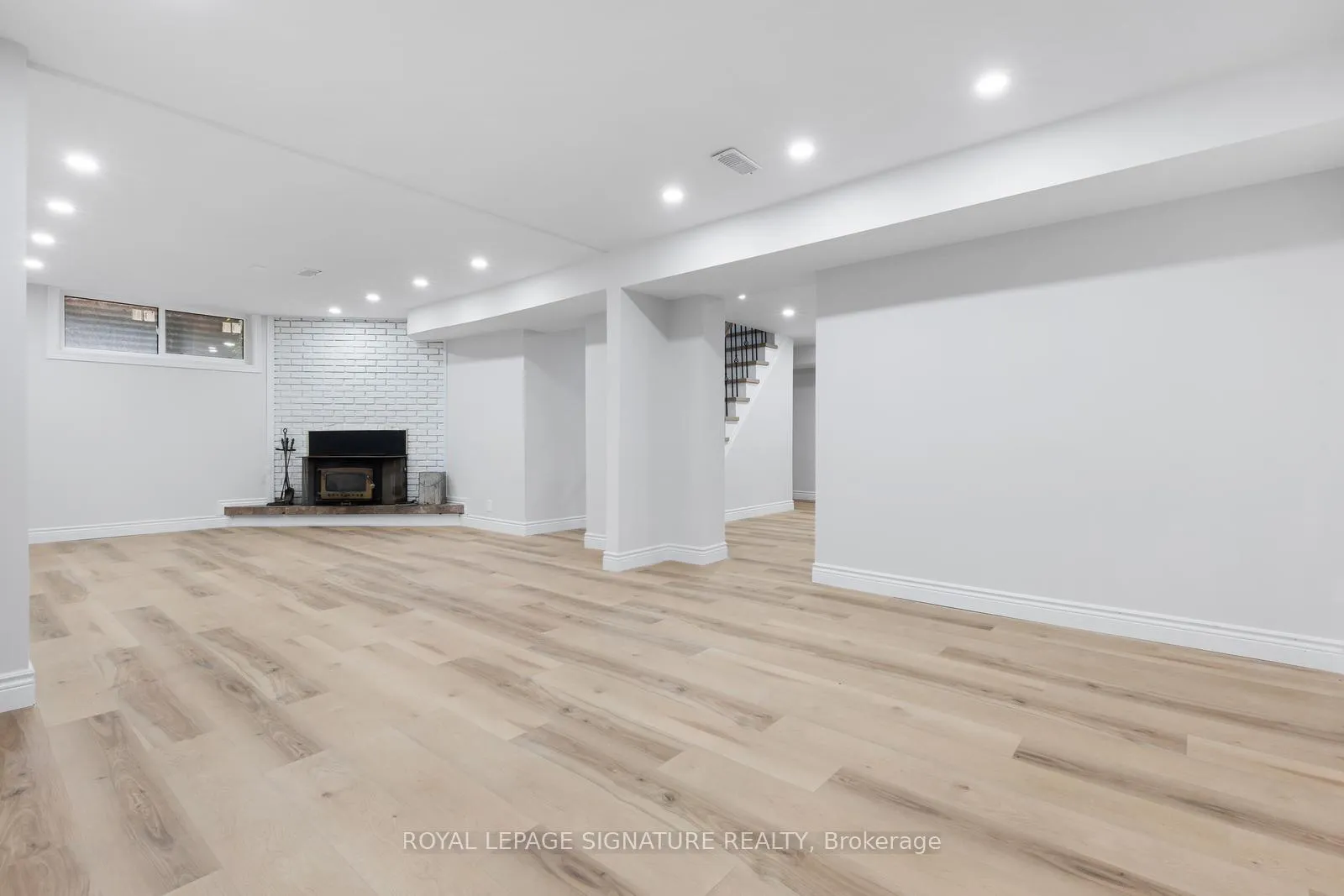 Photo 22 of 17 Norfield Crescent, Etobicoke, Elms-Old Rexdale — HOMEH