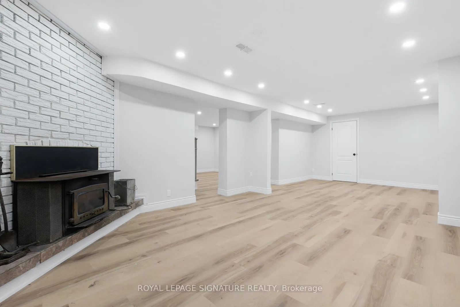 Photo 24 of 17 Norfield Crescent, Etobicoke, Elms-Old Rexdale — HOMEH