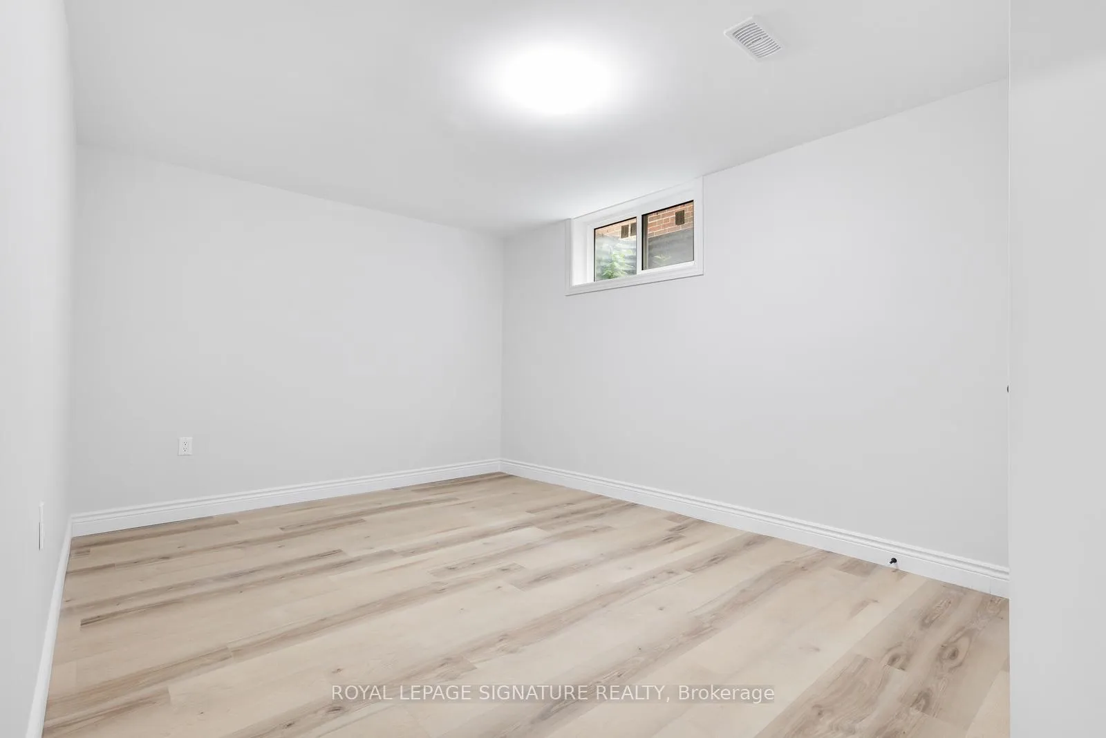 Photo 26 of 17 Norfield Crescent, Etobicoke, Elms-Old Rexdale — HOMEH