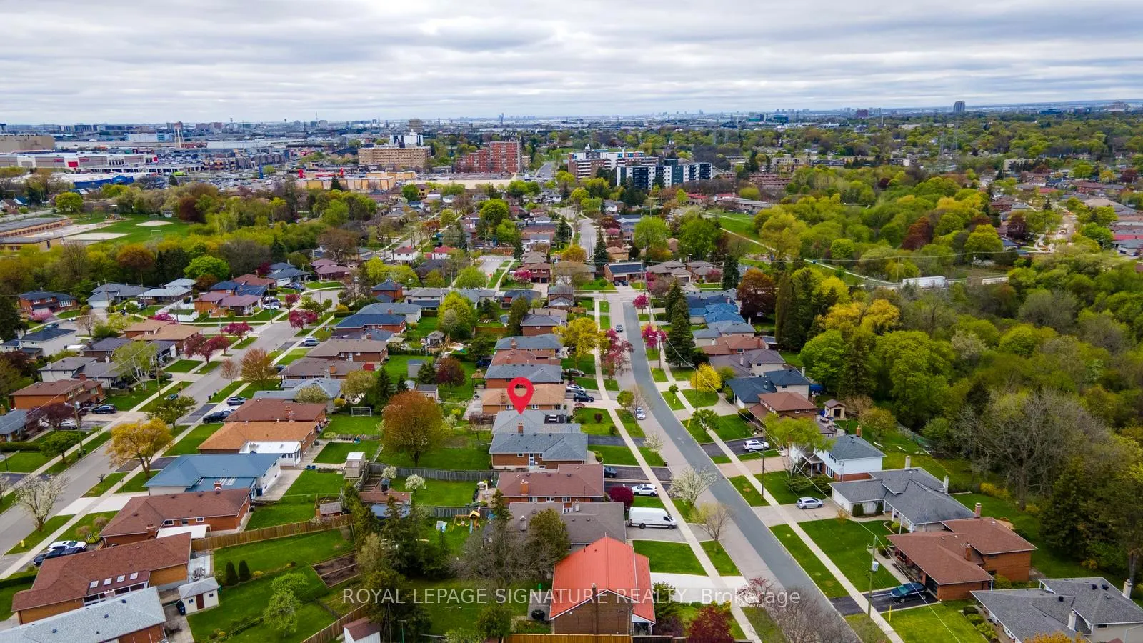 Photo 42 of 17 Norfield Crescent, Etobicoke, Elms-Old Rexdale — HOMEH