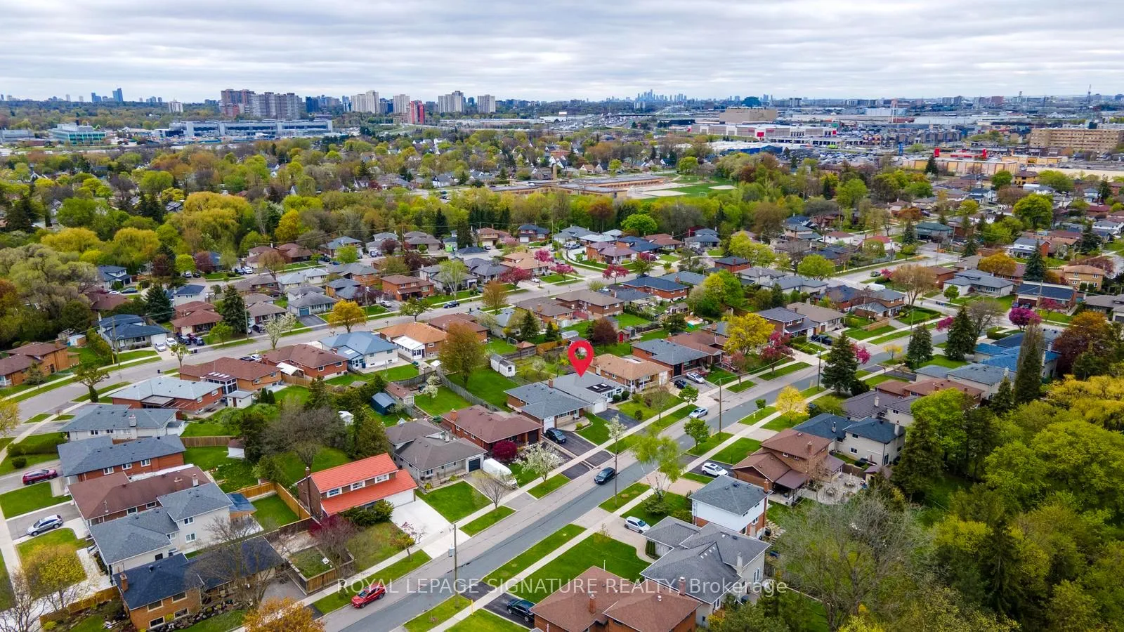 Photo 43 of 17 Norfield Crescent, Etobicoke, Elms-Old Rexdale — HOMEH