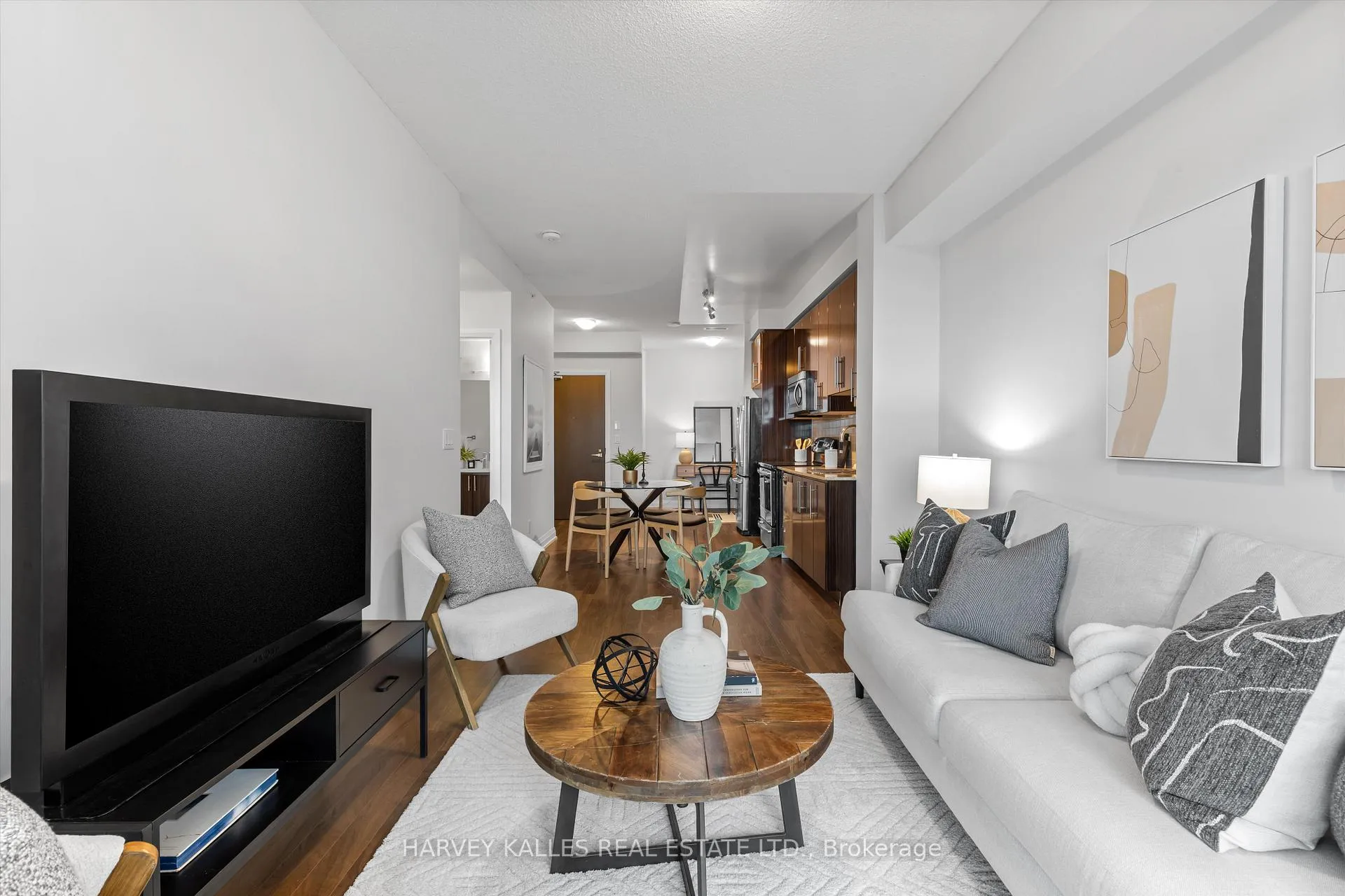 Photo 5 of Unit 709, 7171 Yonge Street, Markham, Grandview — HOMEH