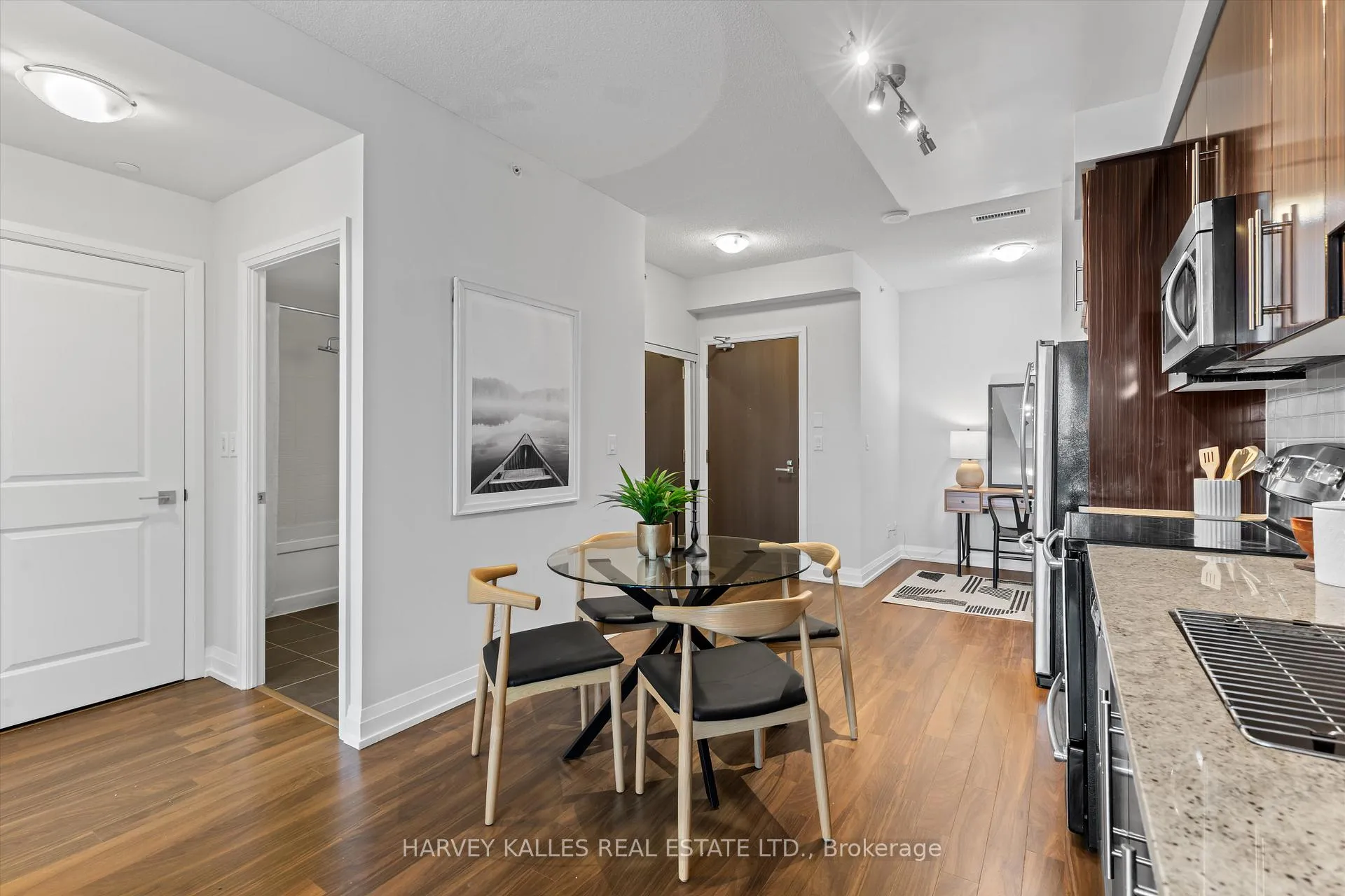 Photo 7 of Unit 709, 7171 Yonge Street, Markham, Grandview — HOMEH
