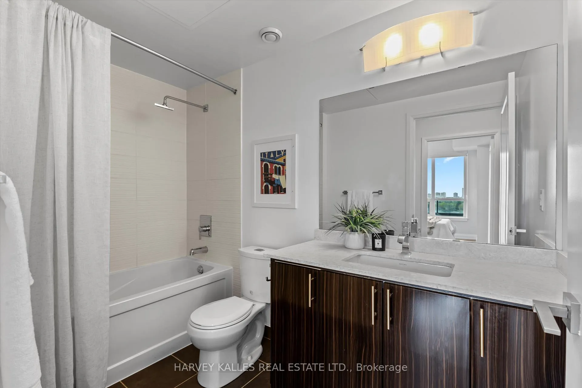 Photo 18 of Unit 709, 7171 Yonge Street, Markham, Grandview — HOMEH