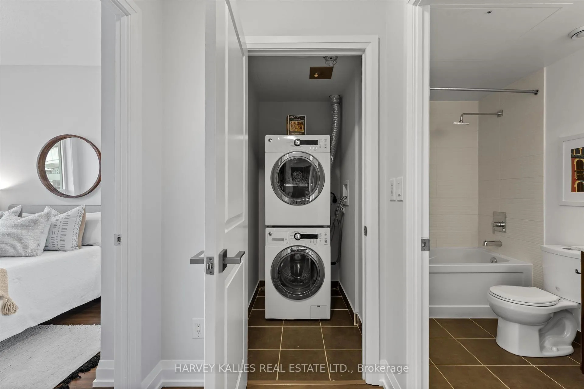 Photo 19 of Unit 709, 7171 Yonge Street, Markham, Grandview — HOMEH