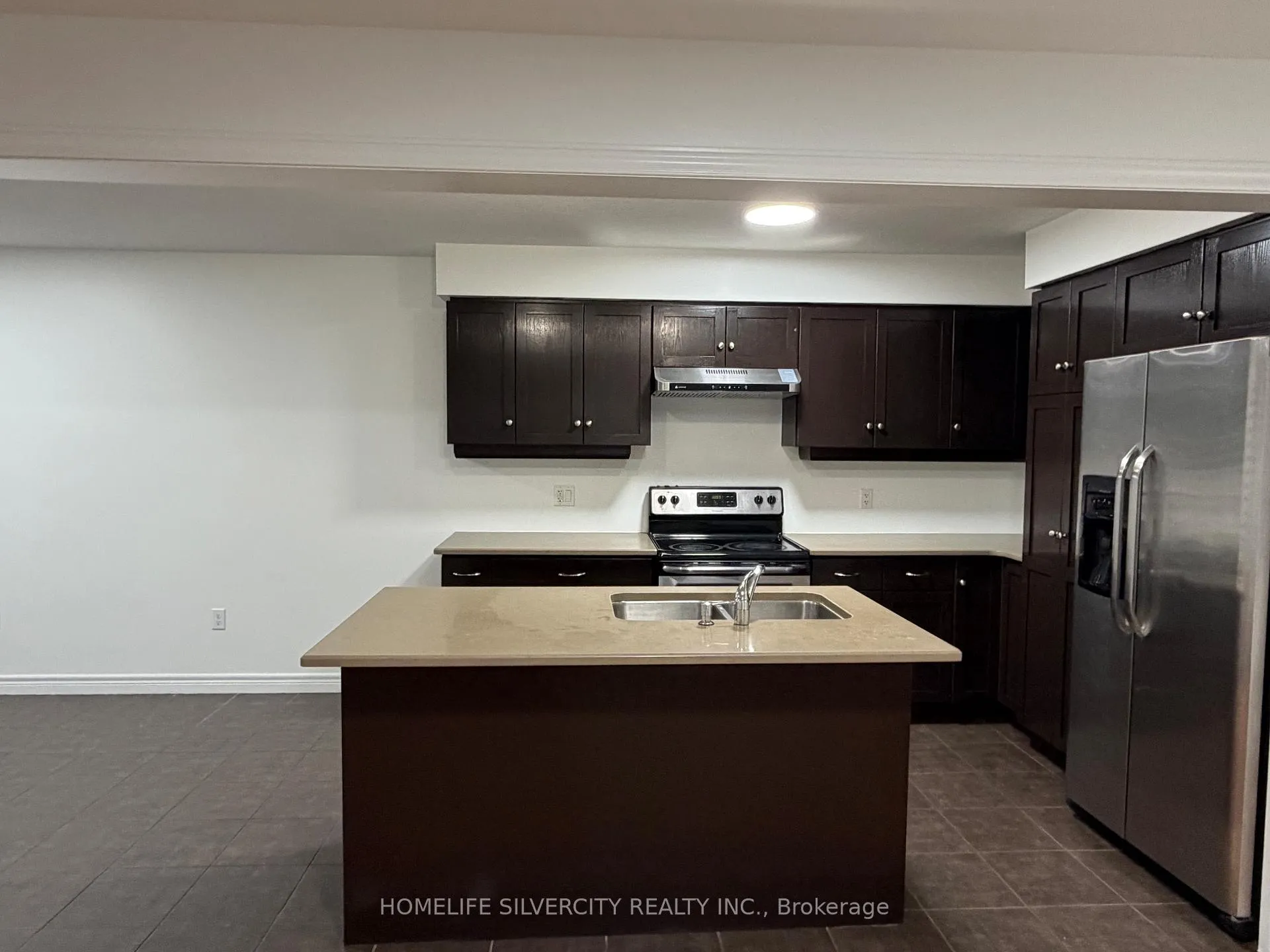 Photo 3 of 1838 Reilly Walk, London, North D — HOMEH