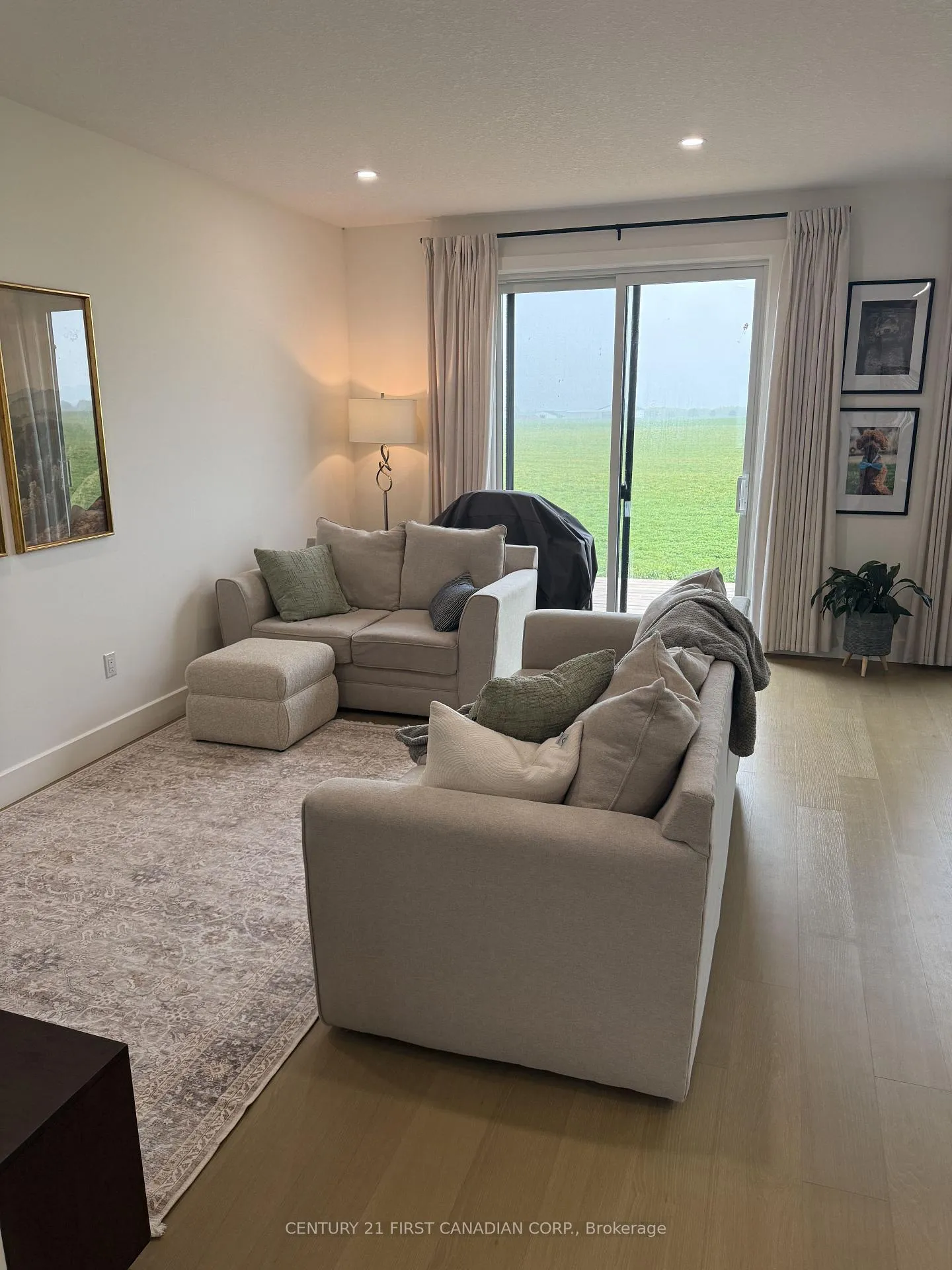 Photo 6 of Unit 59, 147 Scott's Drive, Lucan Biddulph, Clandeboye — HOMEH