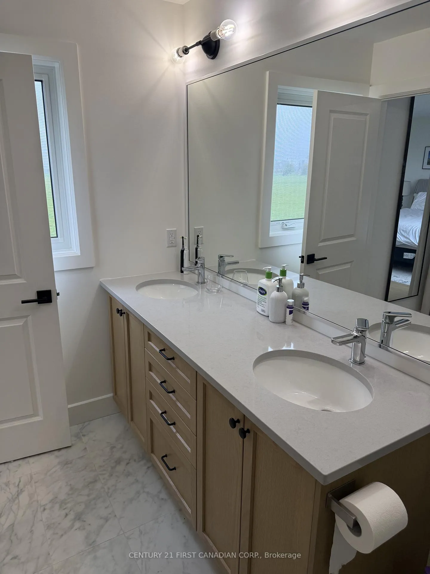 Photo 11 of Unit 59, 147 Scott's Drive, Lucan Biddulph, Clandeboye — HOMEH