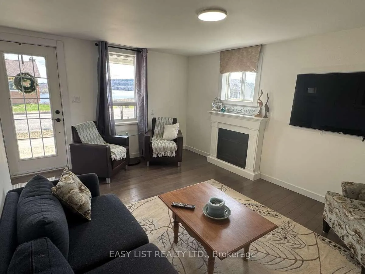 Photo 3 of 104 Siberia Road, Madawaska Valley, Madawaska Valley — HOMEH