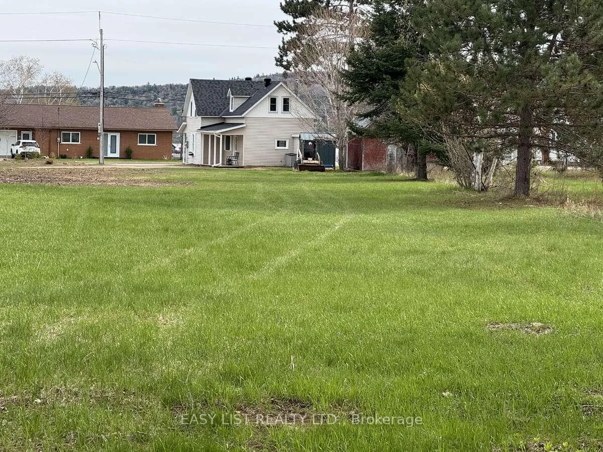 Photo 4 of 104 Siberia Road, Madawaska Valley, Madawaska Valley — HOMEH