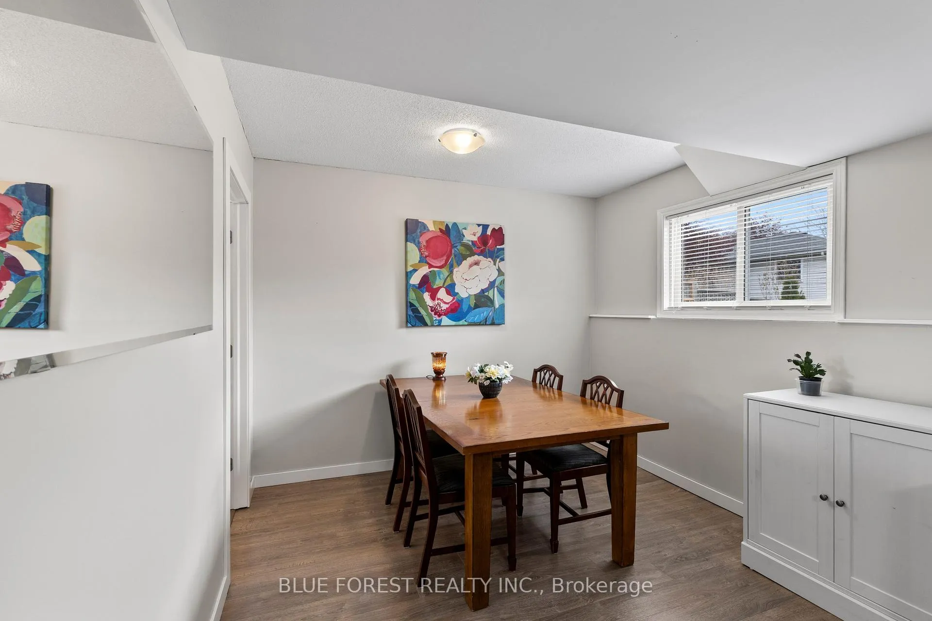 Photo 22 of 275 Portsmouth Crescent E, London, East I — HOMEH