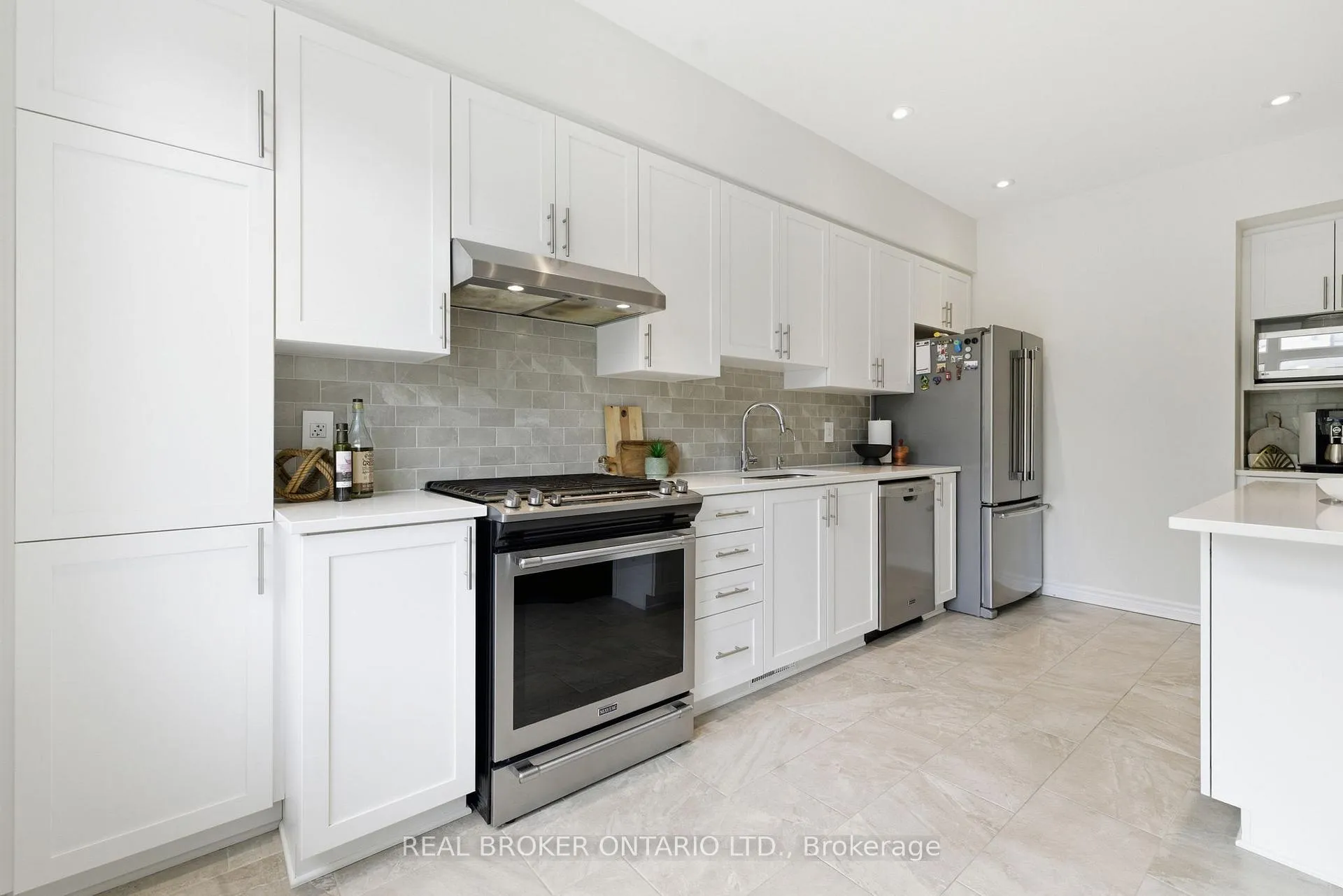 Photo 11 of 340 Twinflower Way, Ottawa, Barrhaven - Longfields — HOMEH