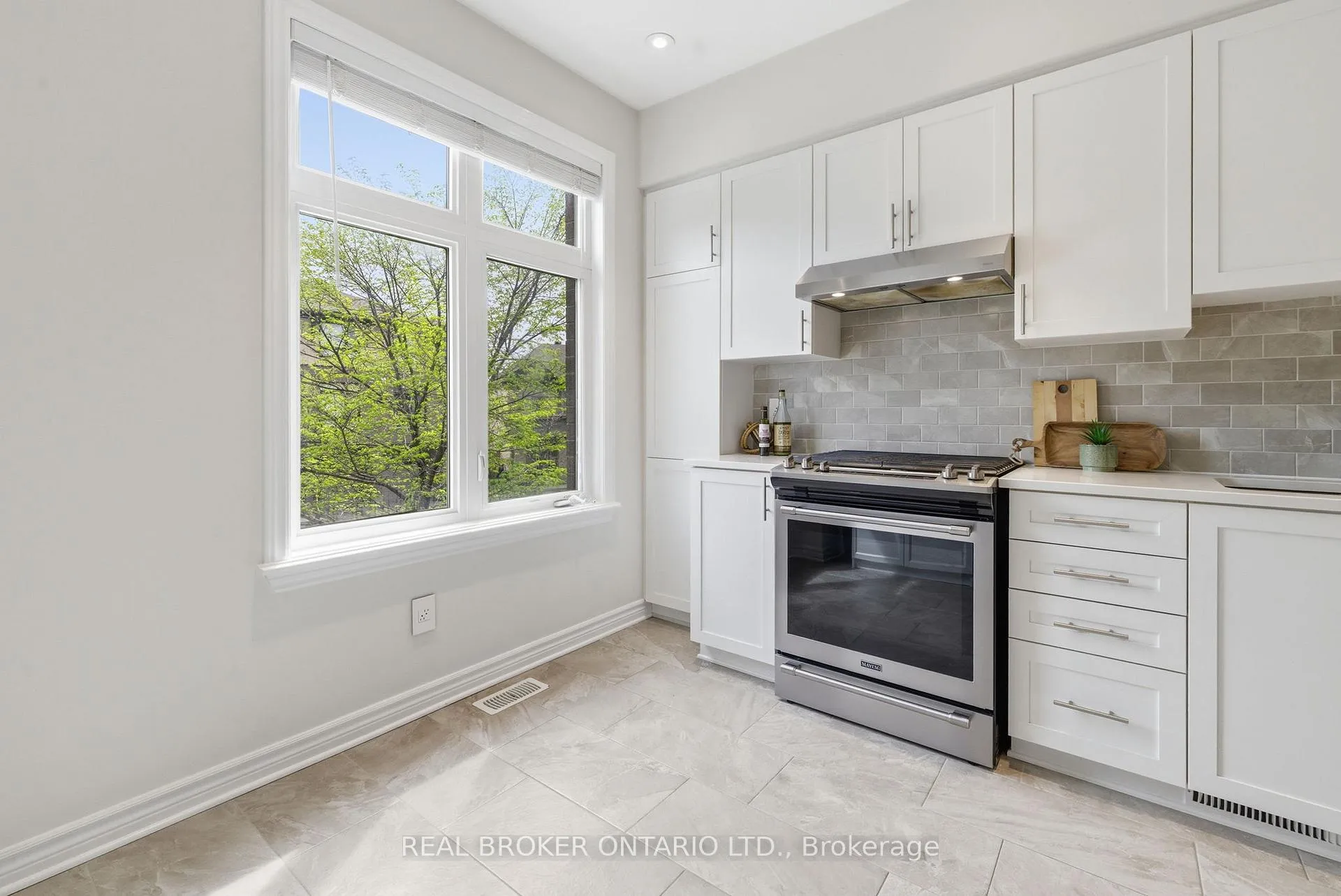 Photo 18 of 340 Twinflower Way, Ottawa, Barrhaven - Longfields — HOMEH