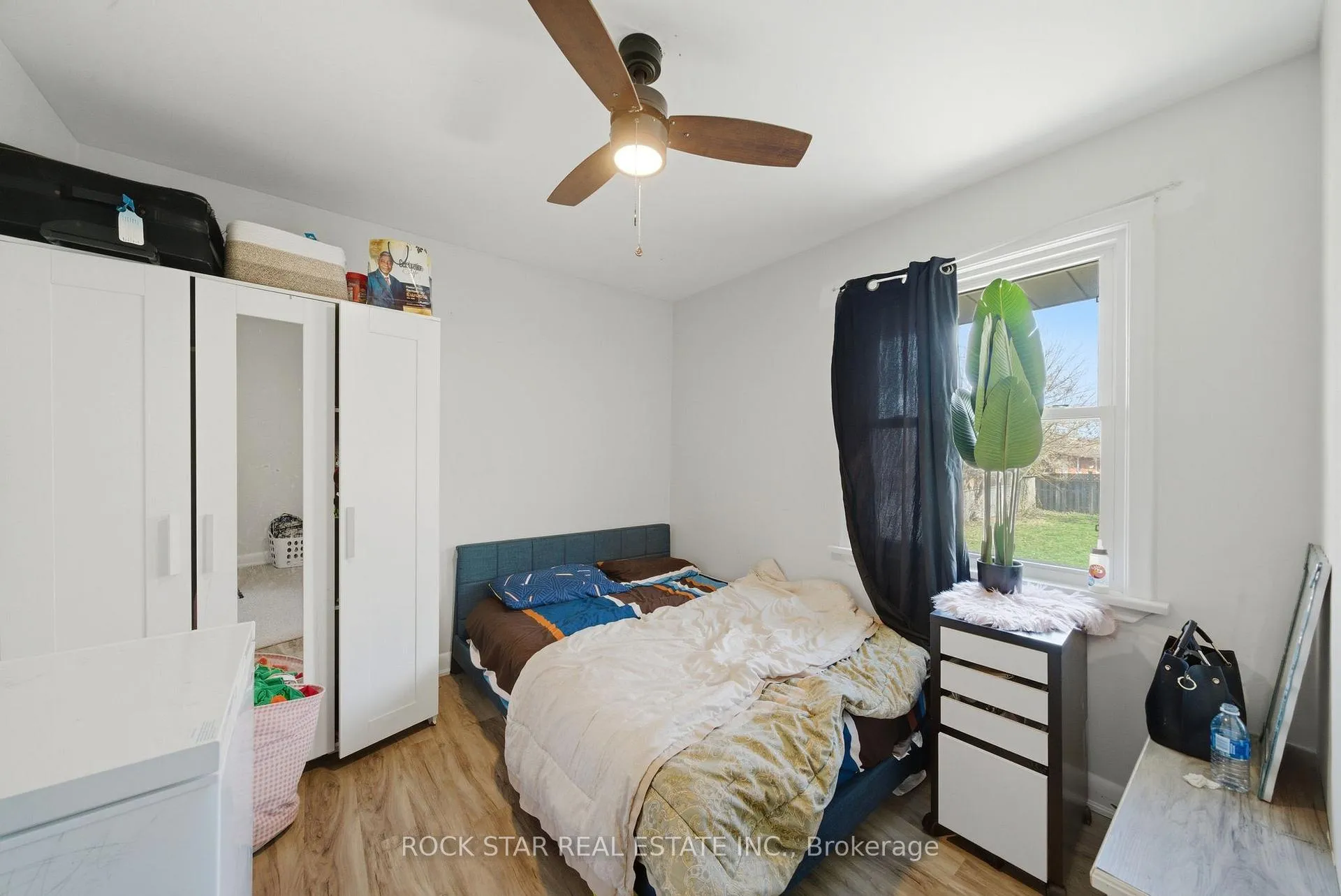 Photo 14 of 250 Grantham Avenue, St. Catharines, Carlton/Bunting — HOMEH