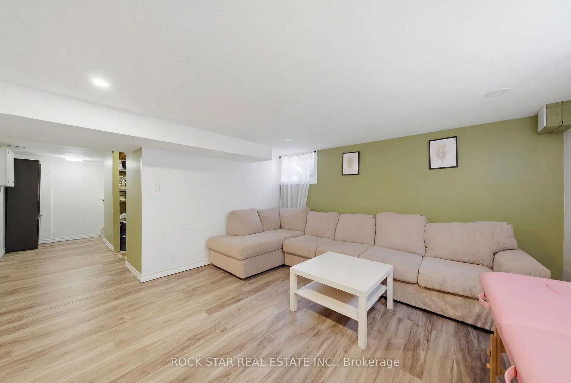 Photo 26 of 250 Grantham Avenue, St. Catharines, Carlton/Bunting — HOMEH