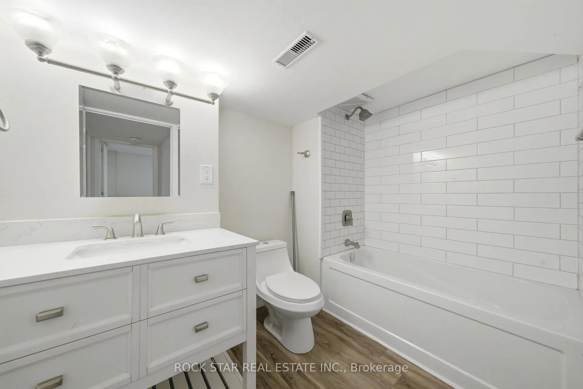 Photo 40 of 250 Grantham Avenue, St. Catharines, Carlton/Bunting — HOMEH