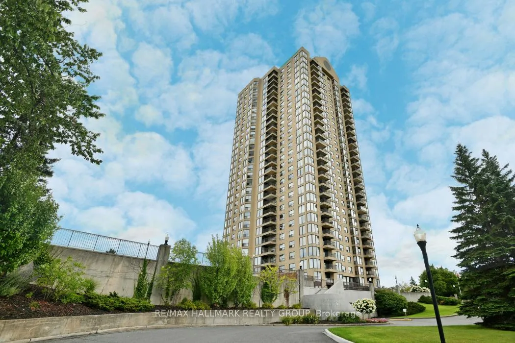 Photo 1 of Unit 207, 545 St Laurent Boulevard, Ottawa, Viscount Alexander Park — HOMEH