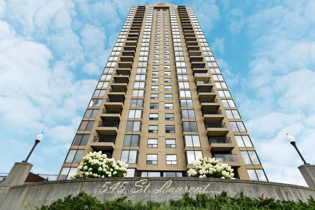 Photo 3 of Unit 207, 545 St Laurent Boulevard, Ottawa, Viscount Alexander Park — HOMEH