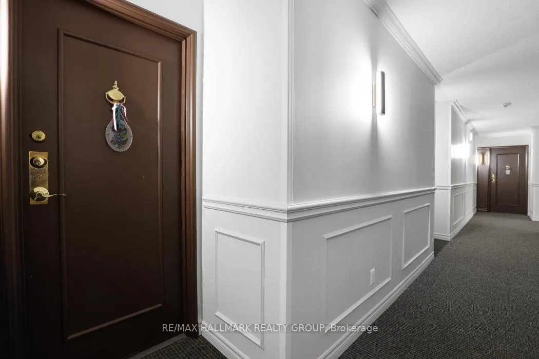 Photo 9 of Unit 207, 545 St Laurent Boulevard, Ottawa, Viscount Alexander Park — HOMEH