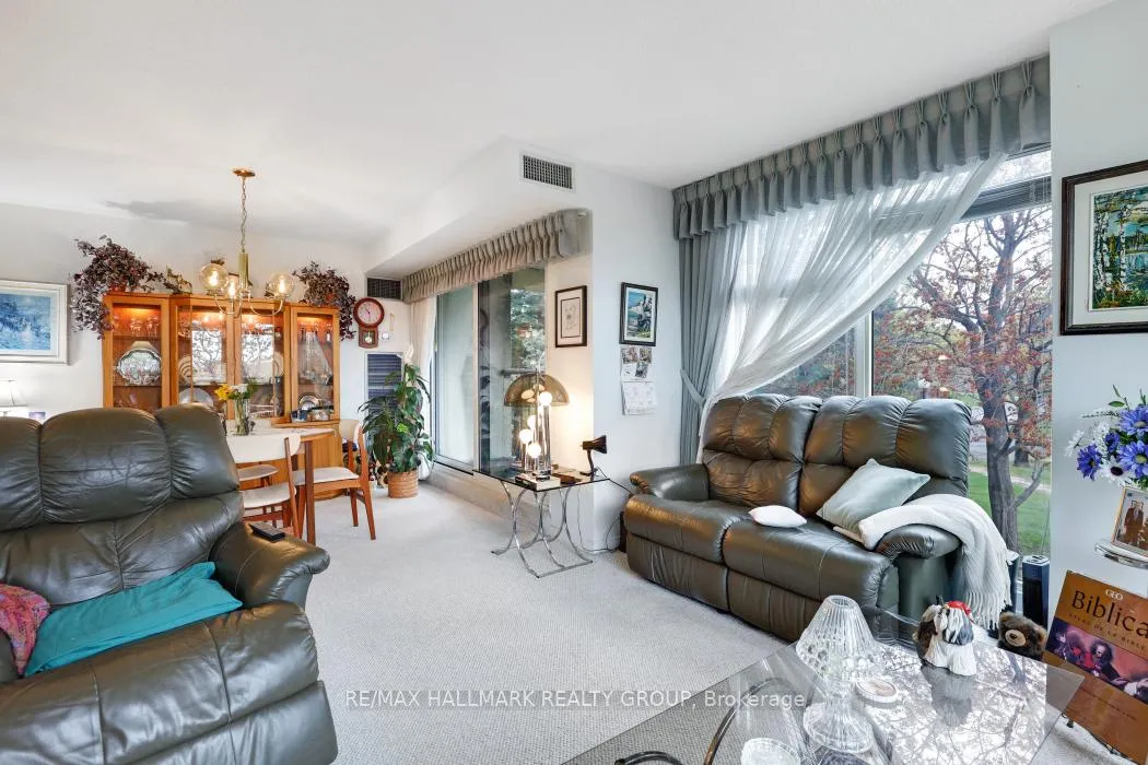 Photo 14 of Unit 207, 545 St Laurent Boulevard, Ottawa, Viscount Alexander Park — HOMEH