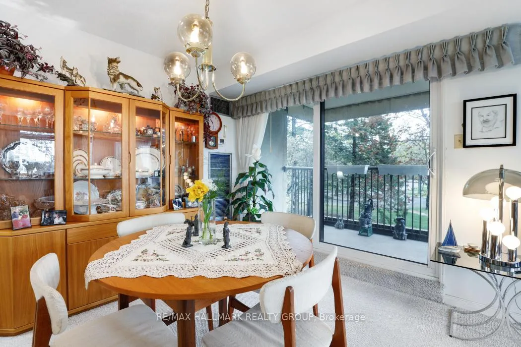 Photo 17 of Unit 207, 545 St Laurent Boulevard, Ottawa, Viscount Alexander Park — HOMEH