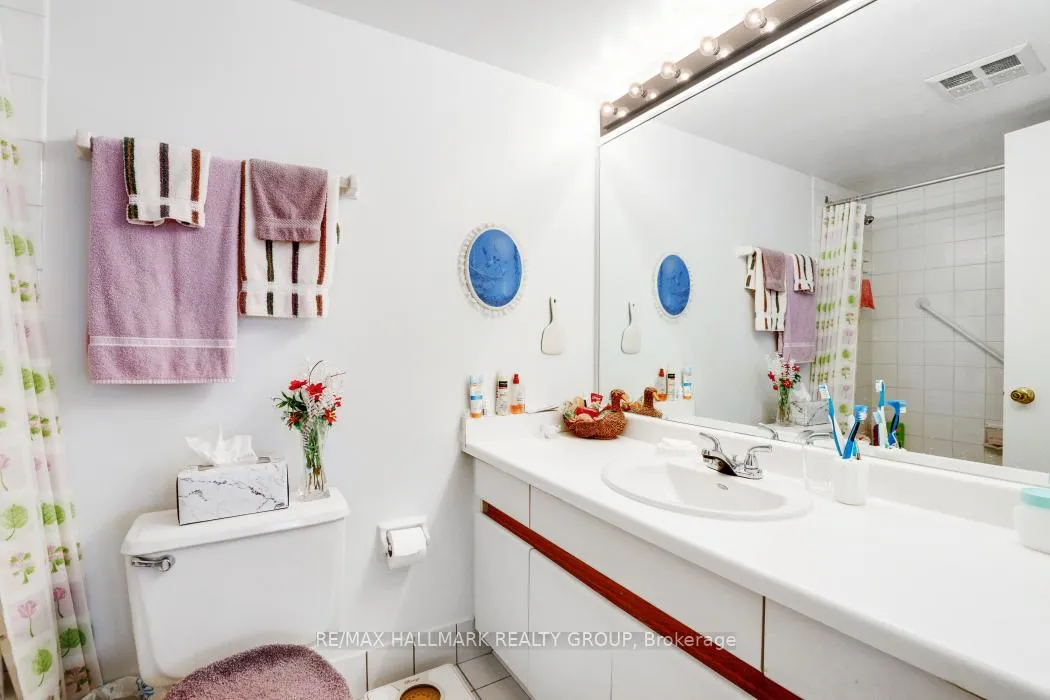 Photo 27 of Unit 207, 545 St Laurent Boulevard, Ottawa, Viscount Alexander Park — HOMEH