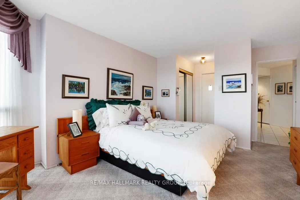 Photo 28 of Unit 207, 545 St Laurent Boulevard, Ottawa, Viscount Alexander Park — HOMEH